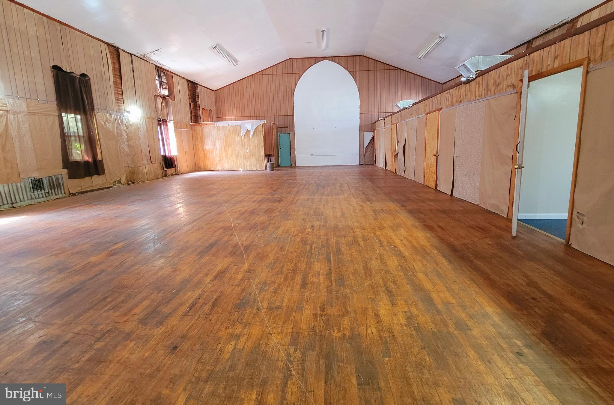 WEST KENSINGTON - Residential