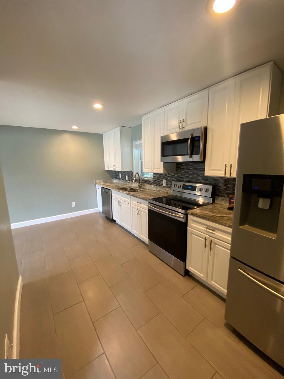 BROOKLAND ESTATES - Residential Lease