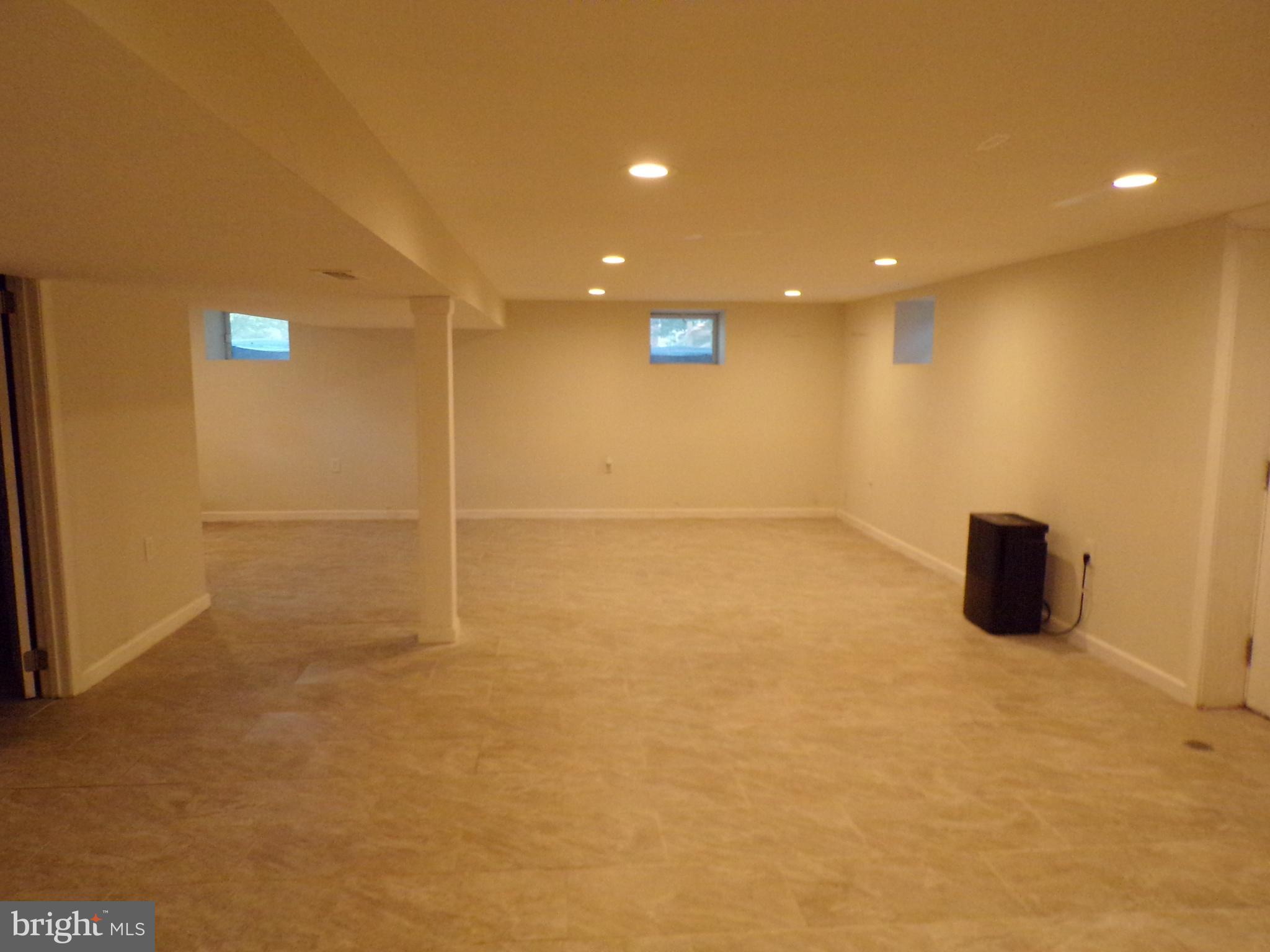 BROOKLAND ESTATES - Residential Lease