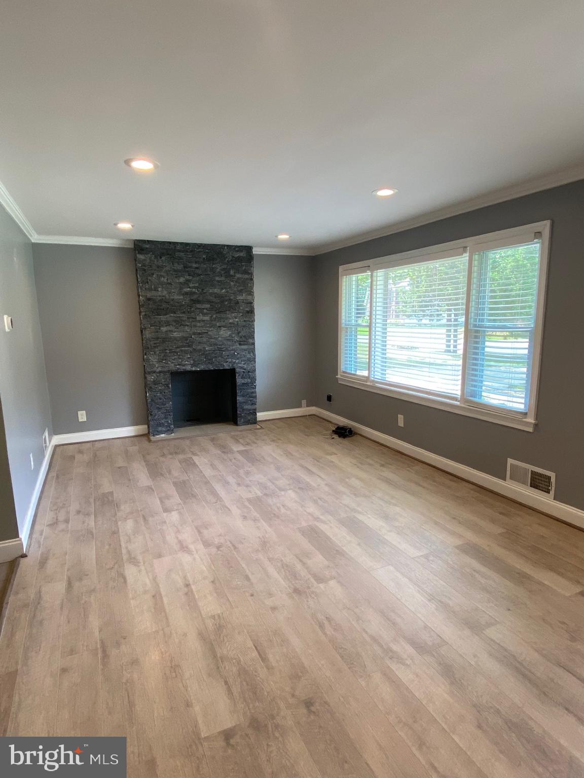 BROOKLAND ESTATES - Residential Lease