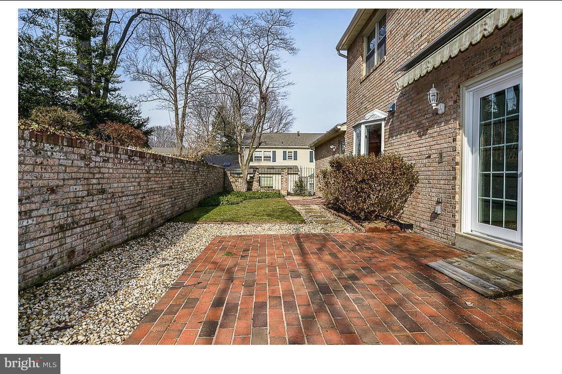 MC LEAN HAMLET - Residential