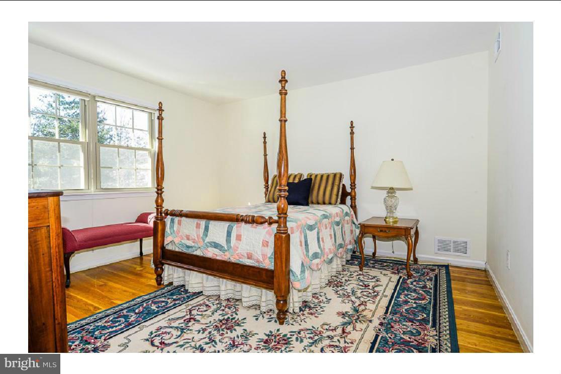 MC LEAN HAMLET - Residential