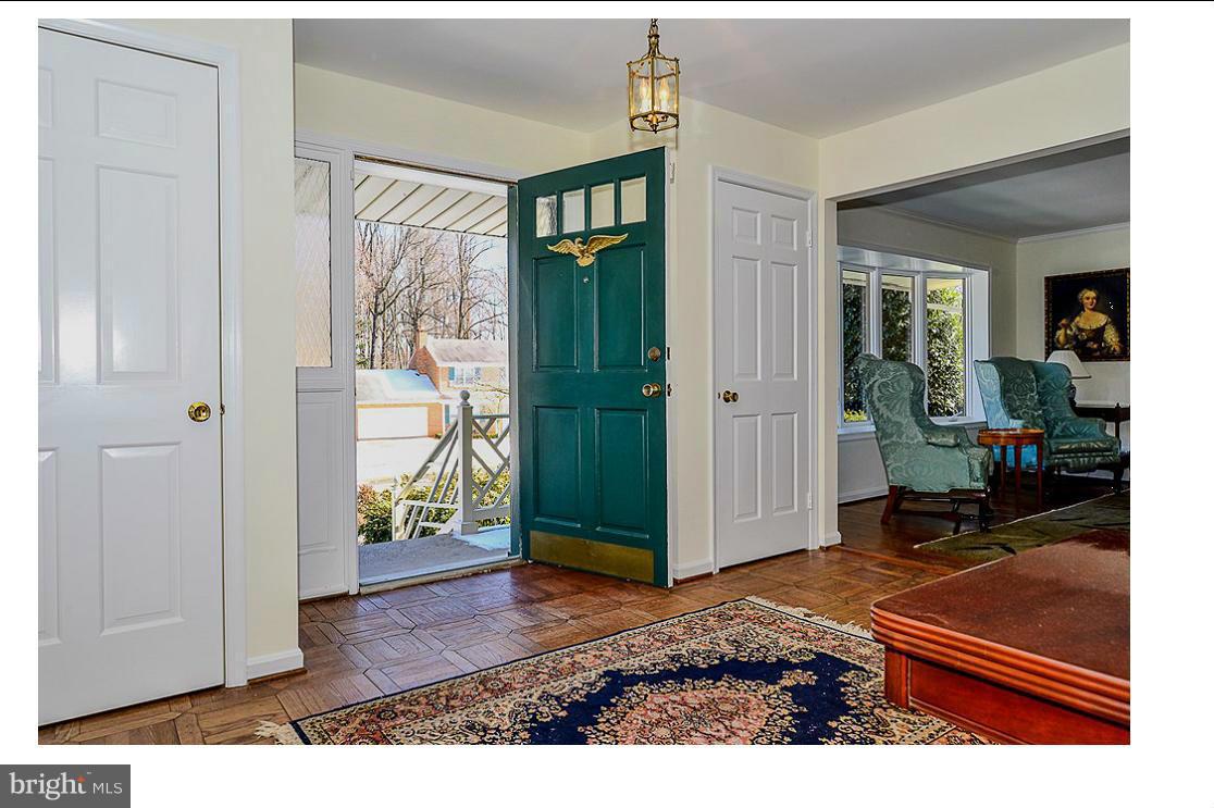 MC LEAN HAMLET - Residential