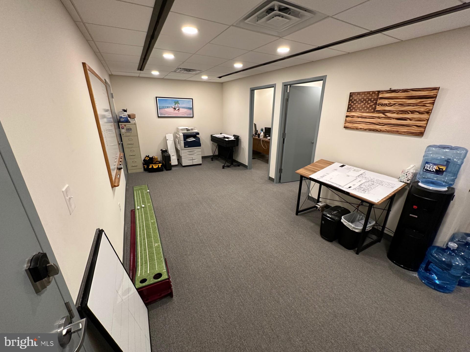 This is a second floor office space unit. 3 private offices with a waiting reception area, kitchenette and powder room. Clean and freshly painted. Great space for an accountant, lawyer, bookkeeping office or clerical facility. Occupancy can be quick.