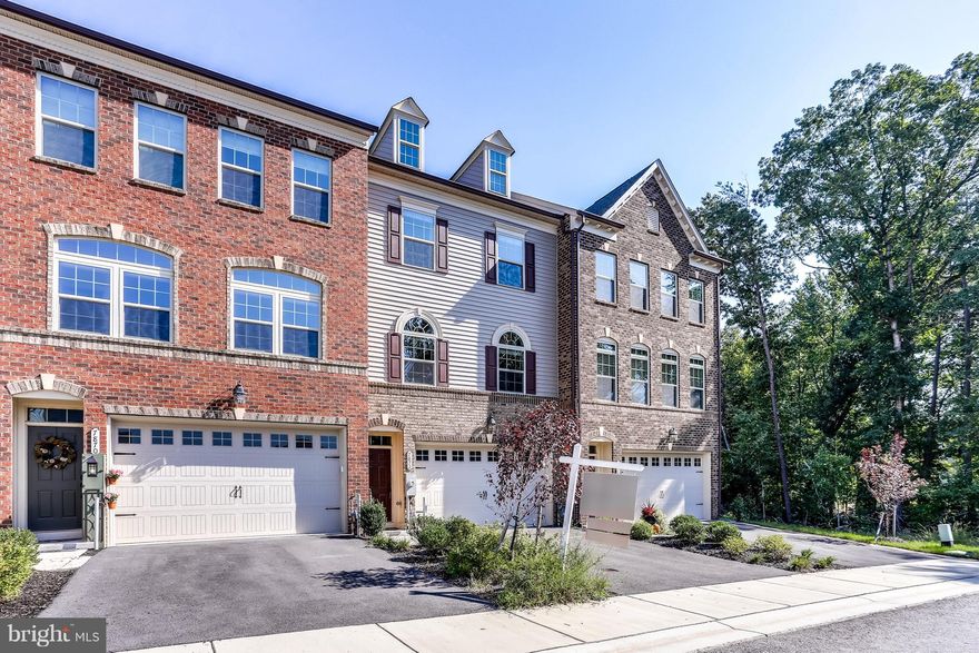 Stunning 3 lvl TH.4  bed,3.5 baths w/beautiful upgrades throughout to include hardwood fl. Spacious gourmet kit w/SS appliances, granite, wall oven& center island. Sunroom area w/deck access. Finished LL Rec RM . Spacious MBD w/dual walkin closets& lux en suite highlighted by double vanity  5 mins from Ft. Meade,NSA, DISA ,Close to Shops/Restaurants & Minutes to Major Commuter Route I-95,295&100