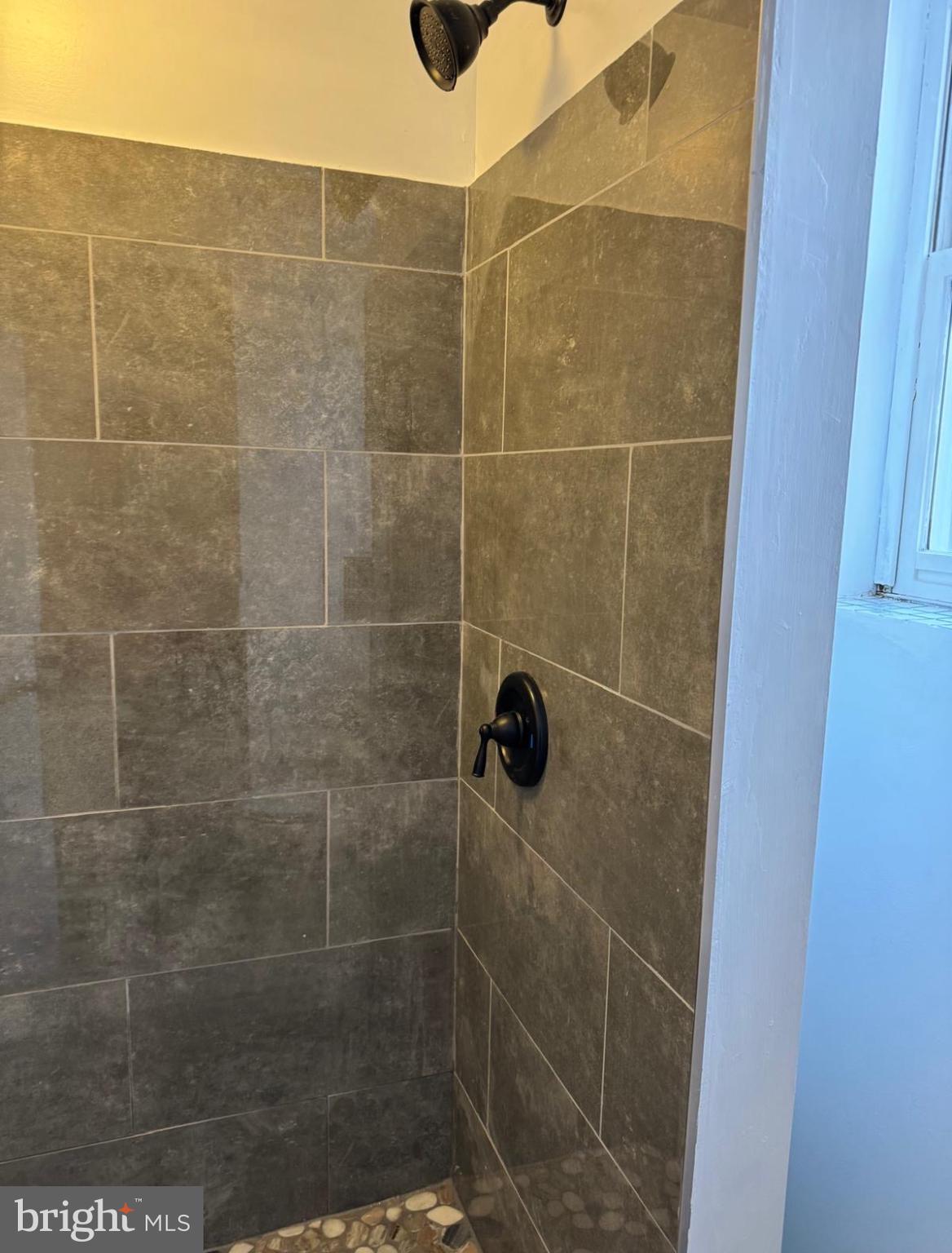 WHITMAN - Residential Lease