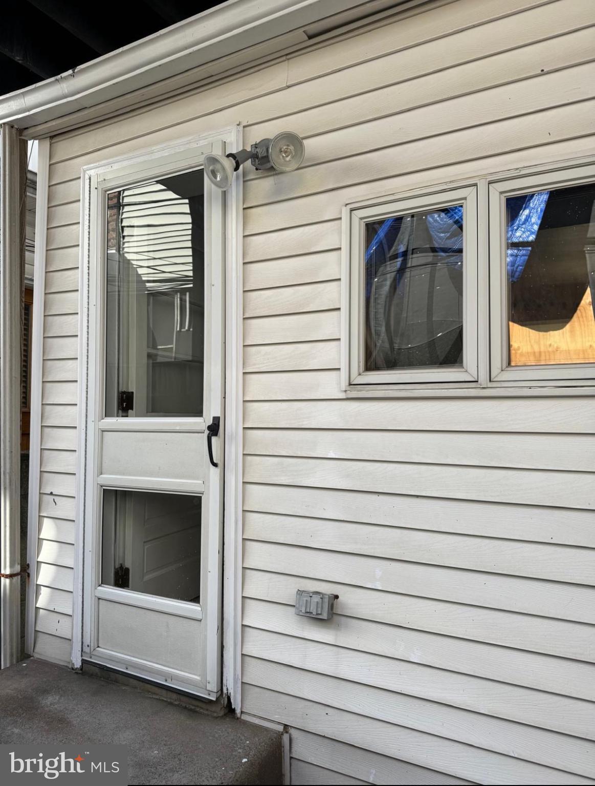 WHITMAN - Residential Lease