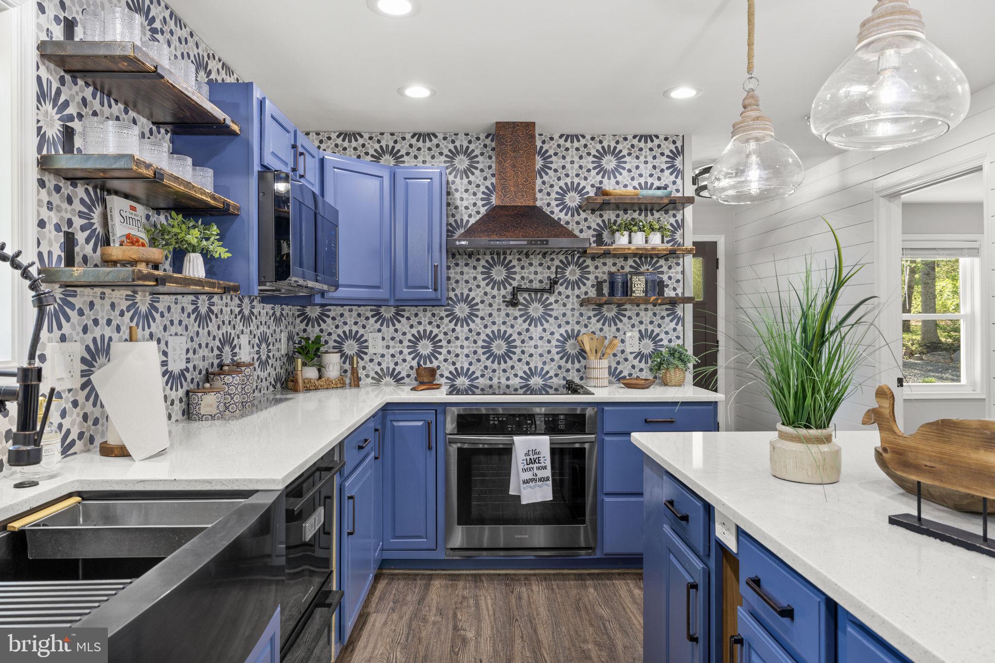 LAKE OF THE WOODS - Residential