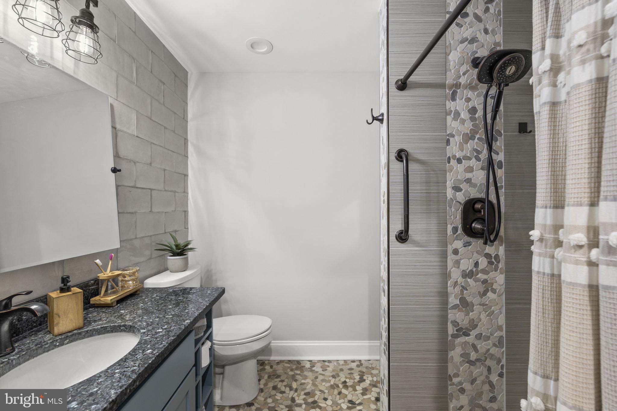 LAKE OF THE WOODS - Residential