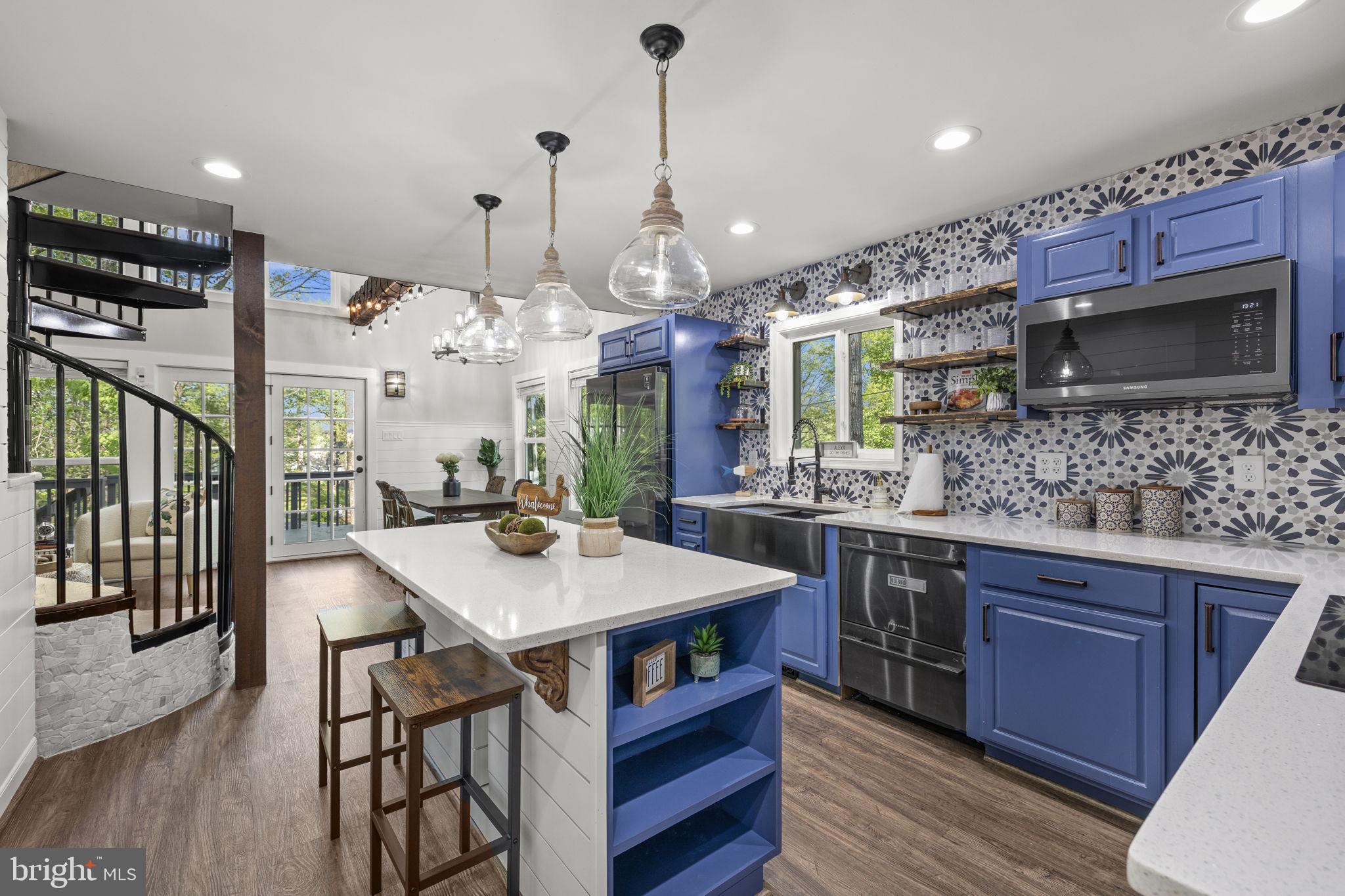 LAKE OF THE WOODS - Residential