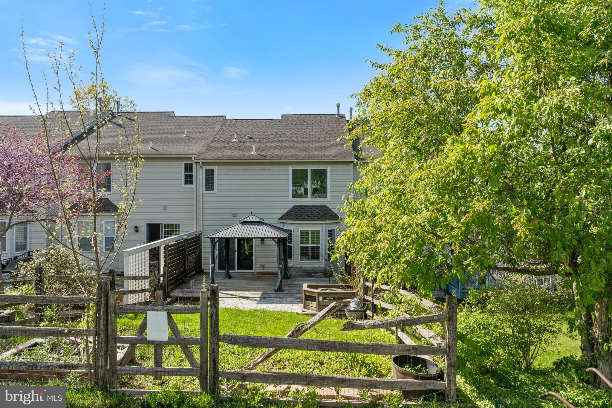 BANBURY CROSSING - Residential