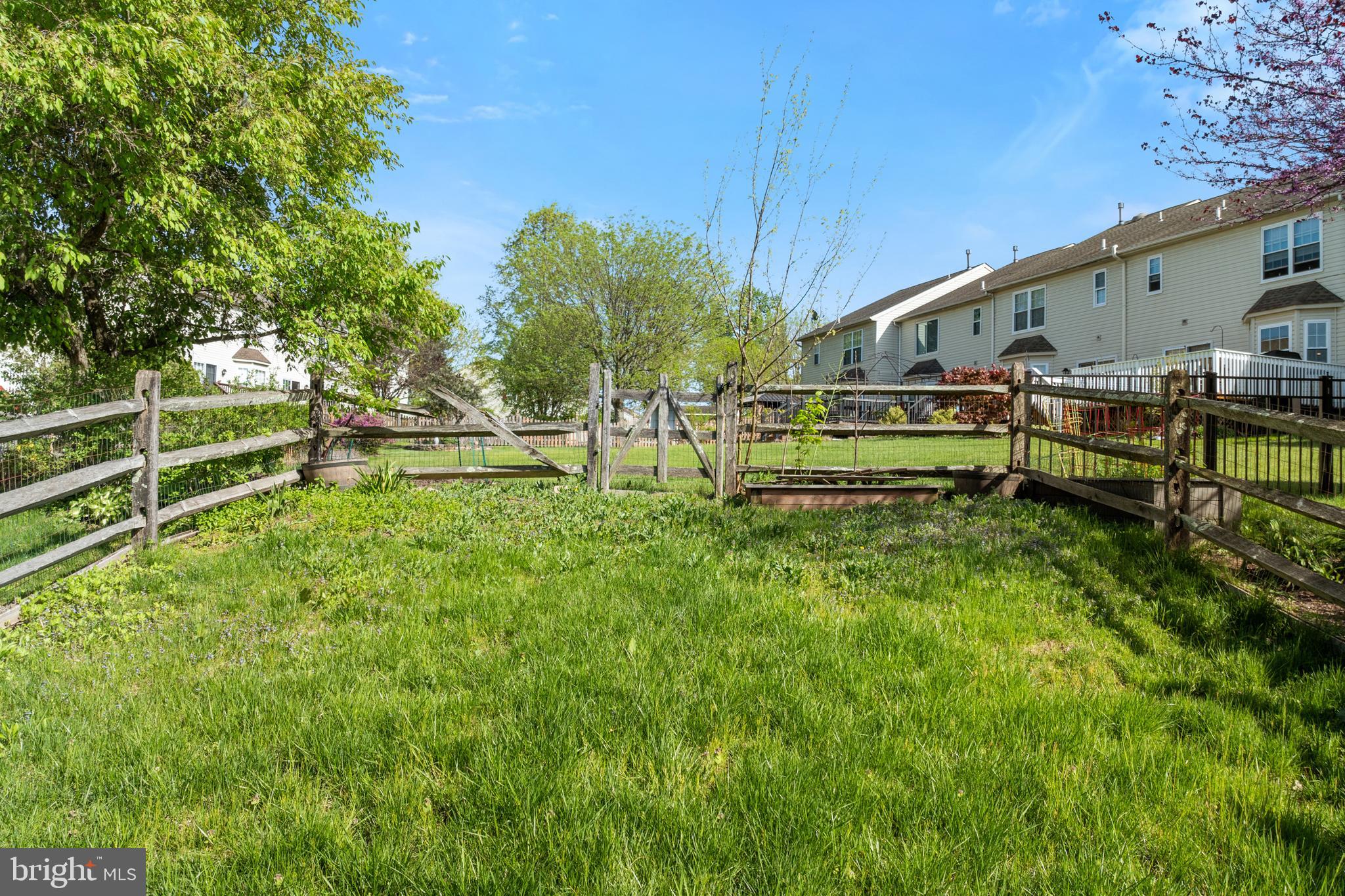 BANBURY CROSSING - Residential