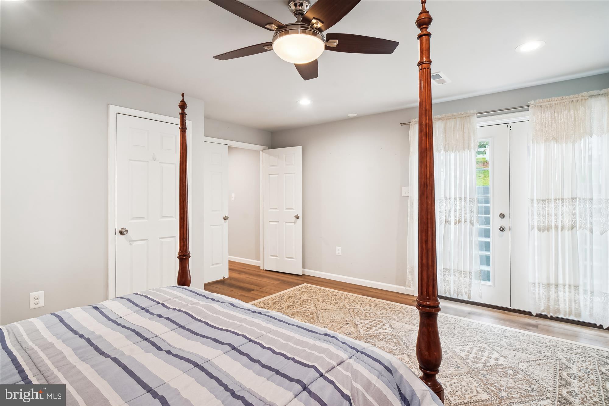 GLENBROOK - Residential