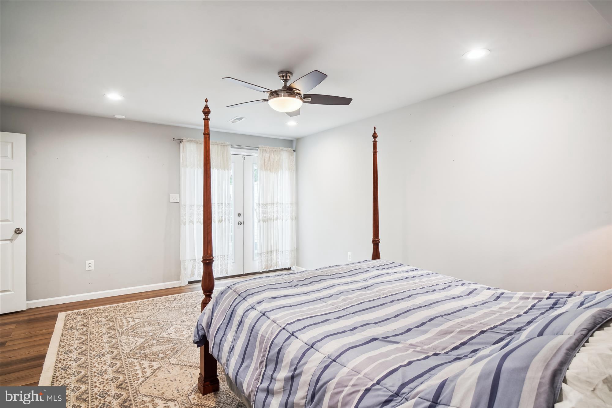 GLENBROOK - Residential