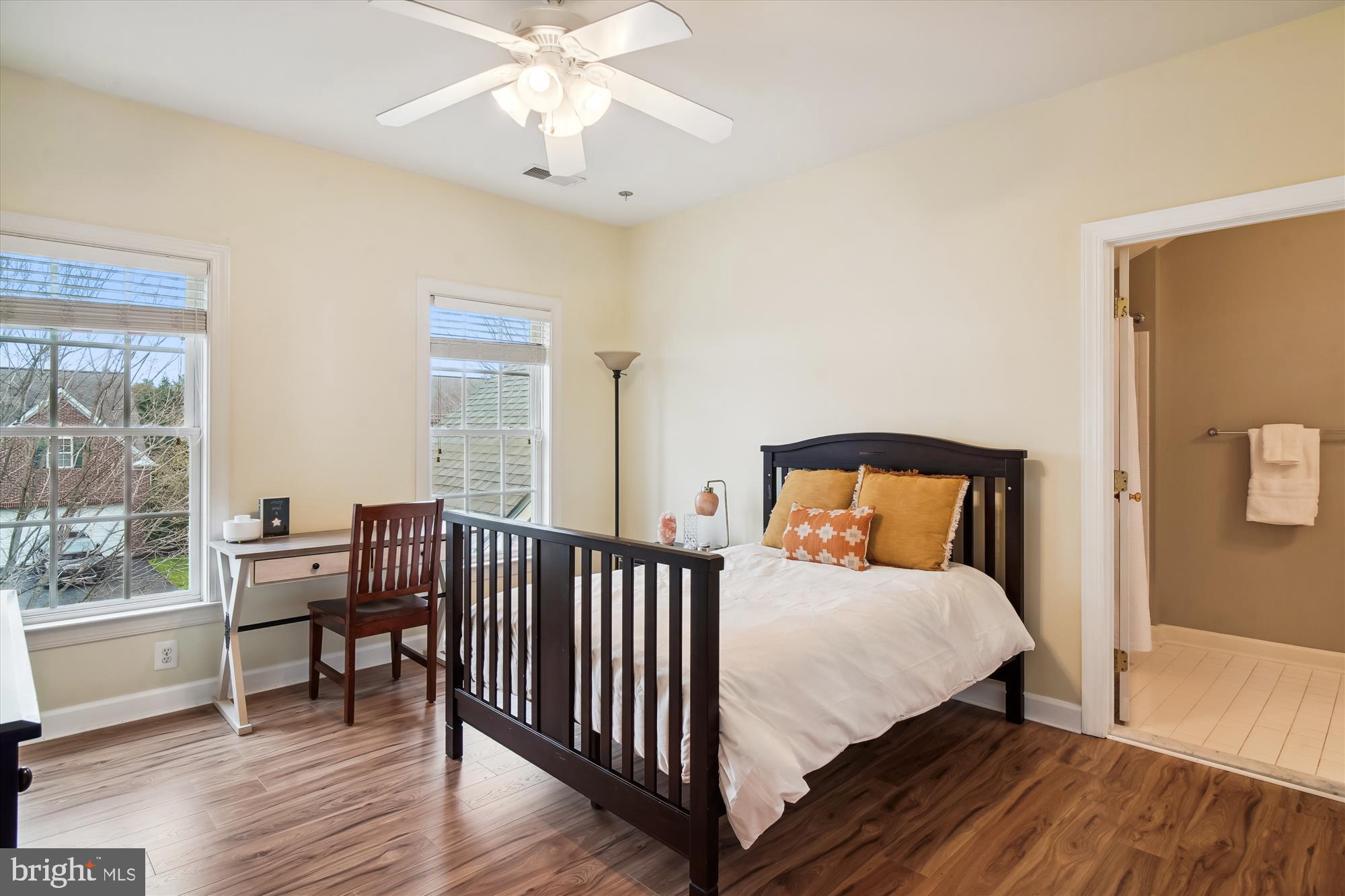 GLENBROOK - Residential