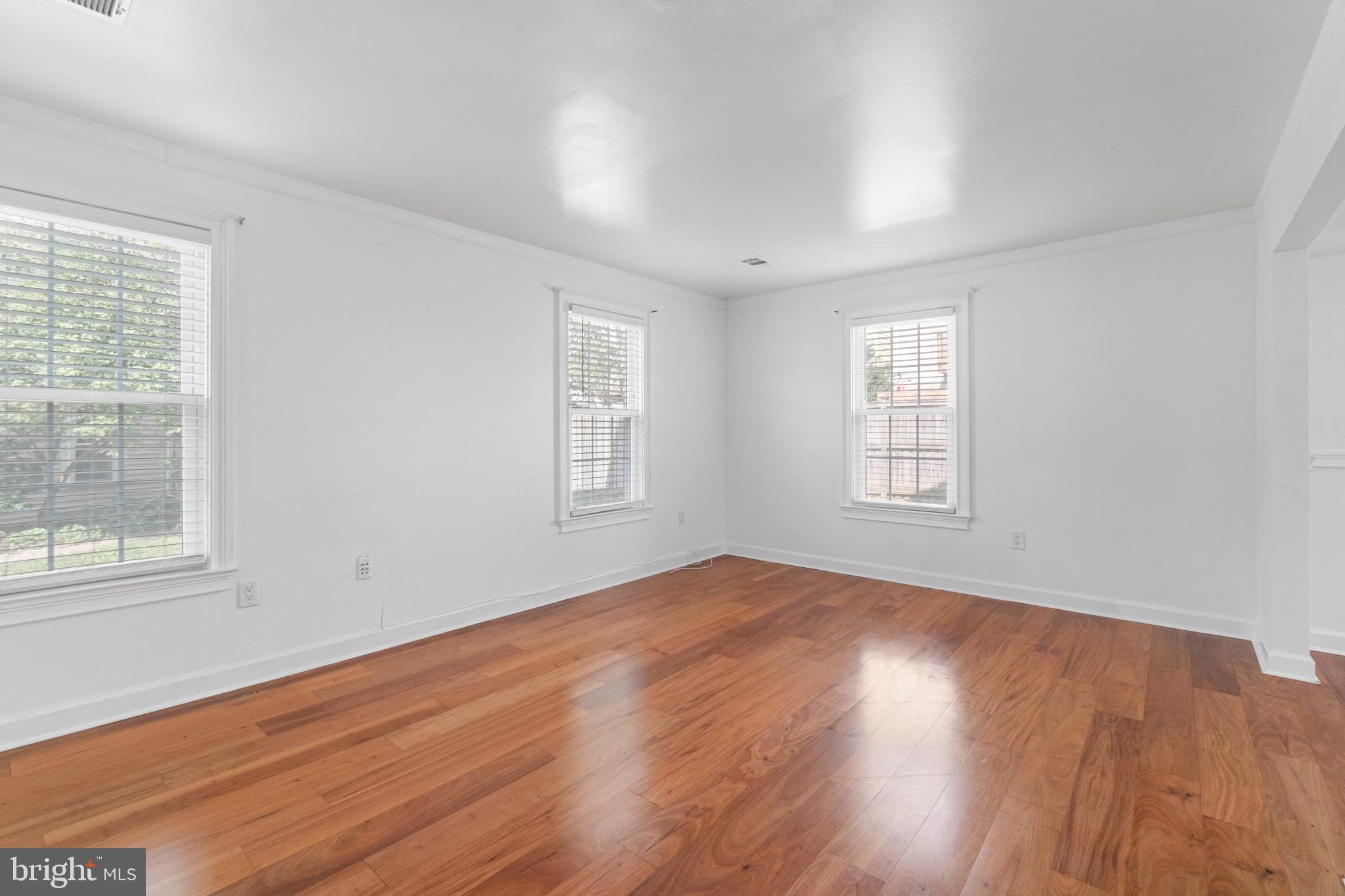 CROFTON VILLAGE - Residential