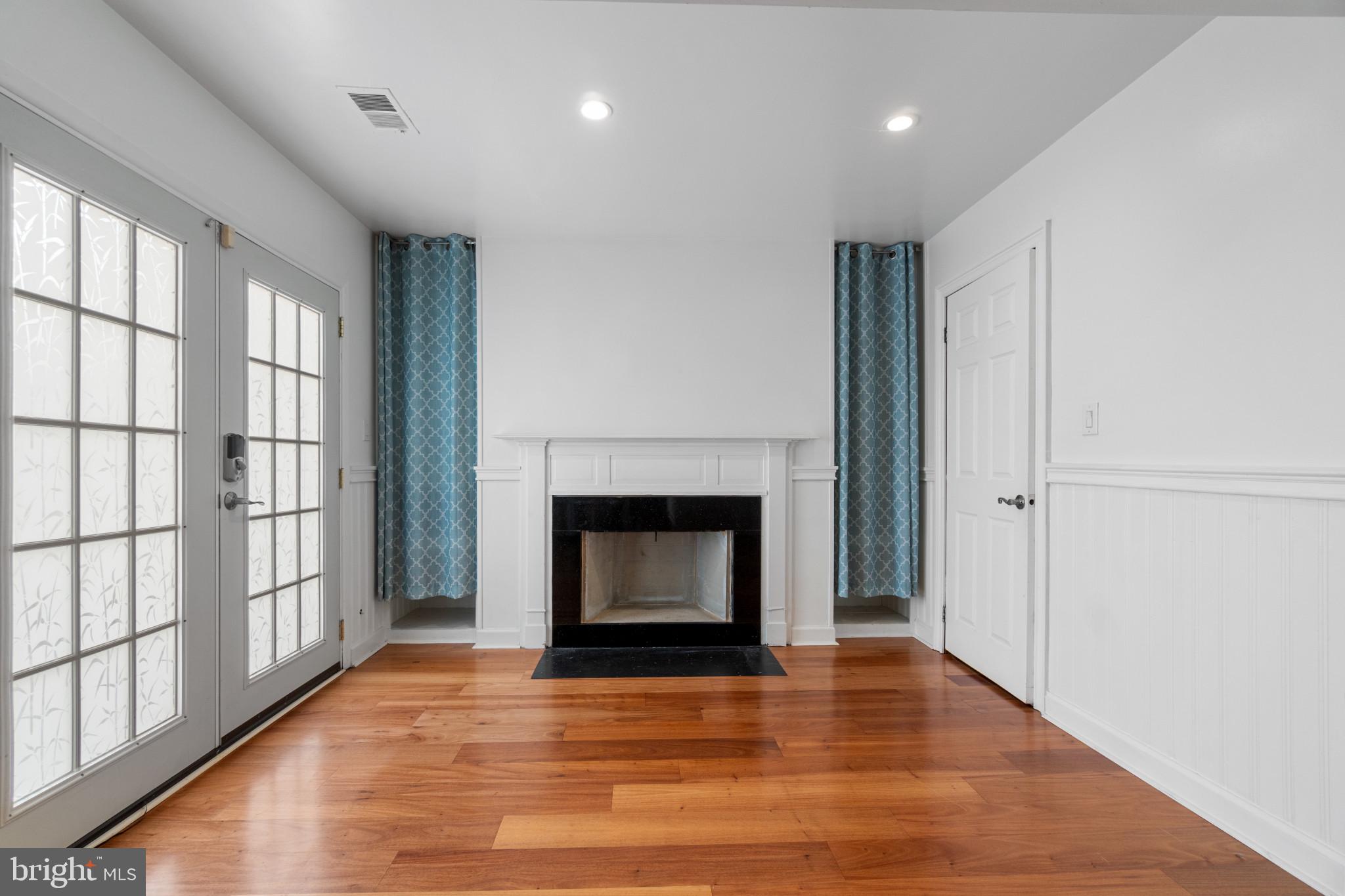 CROFTON VILLAGE - Residential