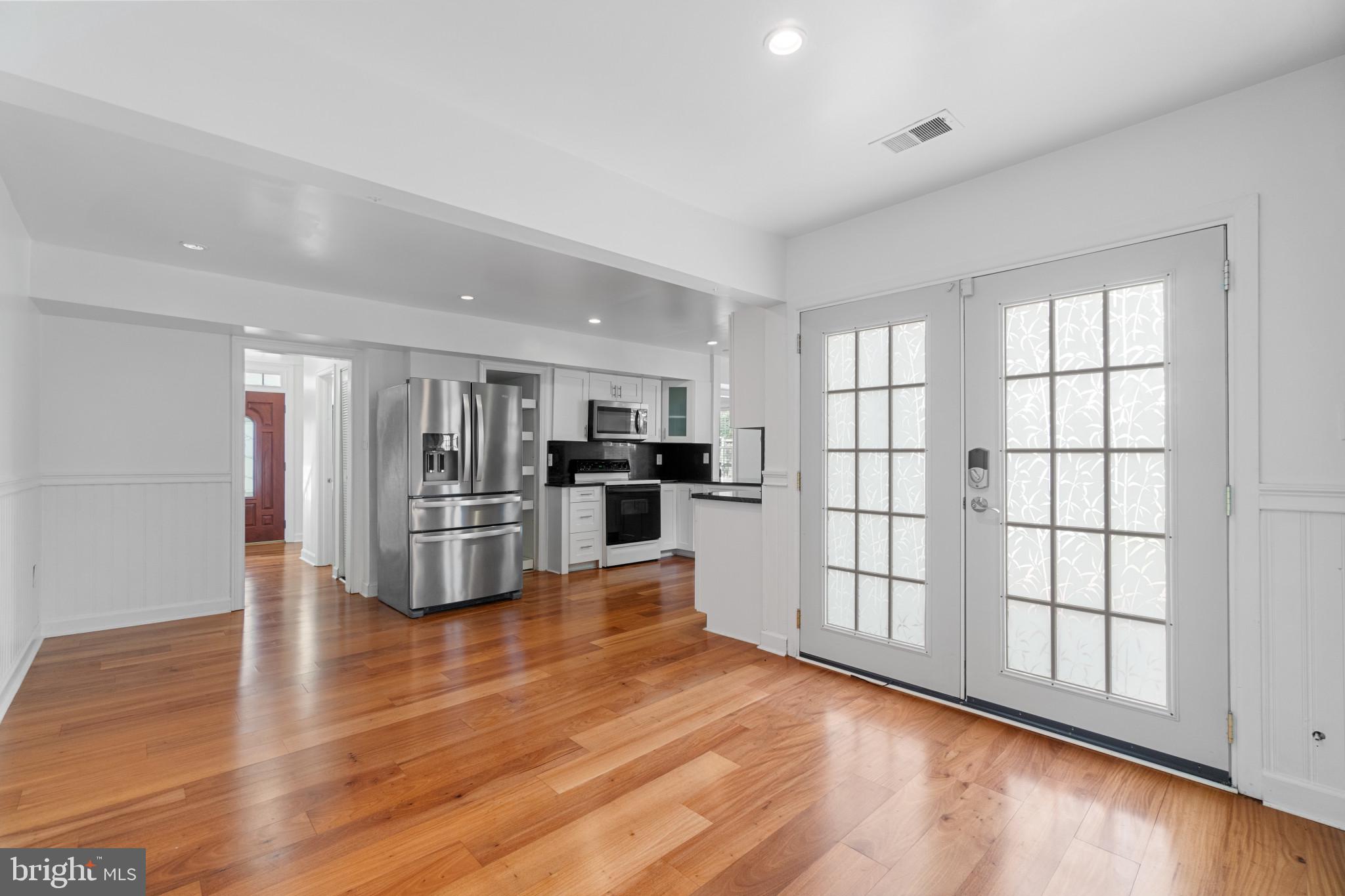 CROFTON VILLAGE - Residential