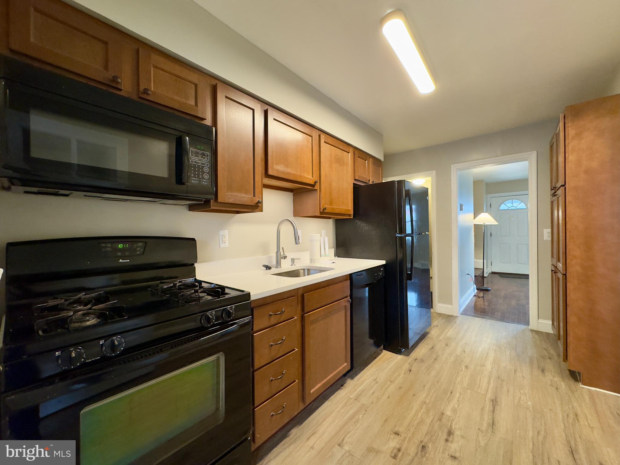 RIDGELEIGH - Residential Lease