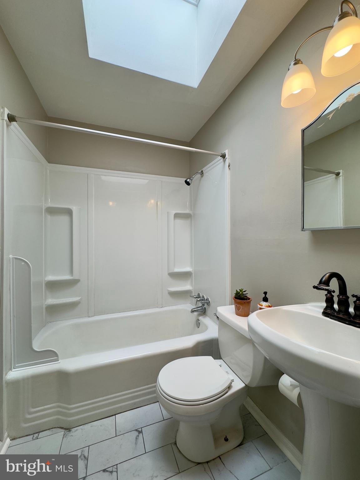 RIDGELEIGH - Residential Lease