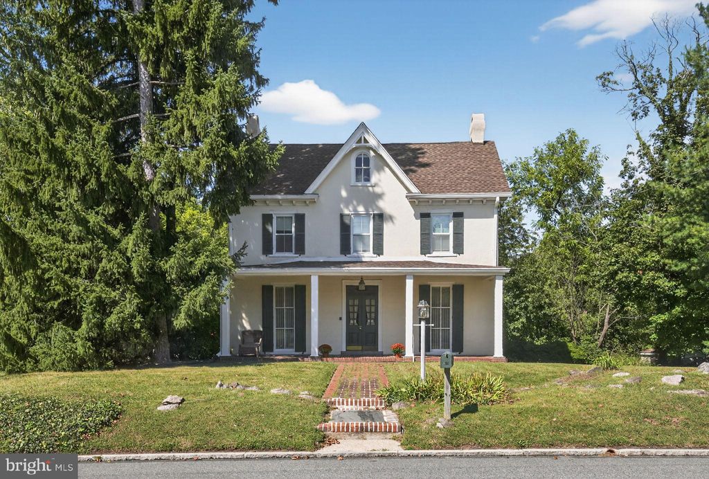 Photo of 133 Marywatersford Road, BALA CYNWYD, PA 19004 (MLS # PAMC2156620)