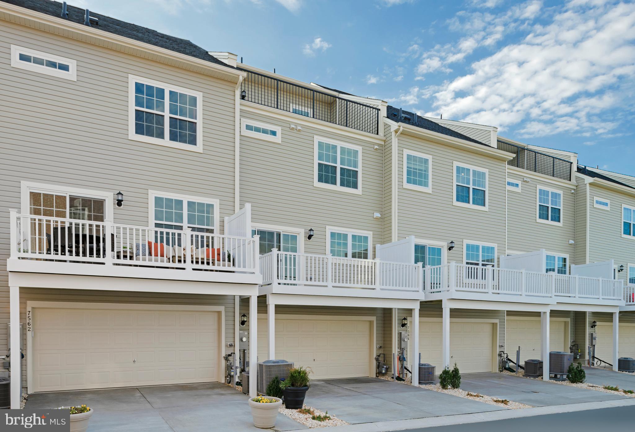 OXFORD SQUARE - Residential