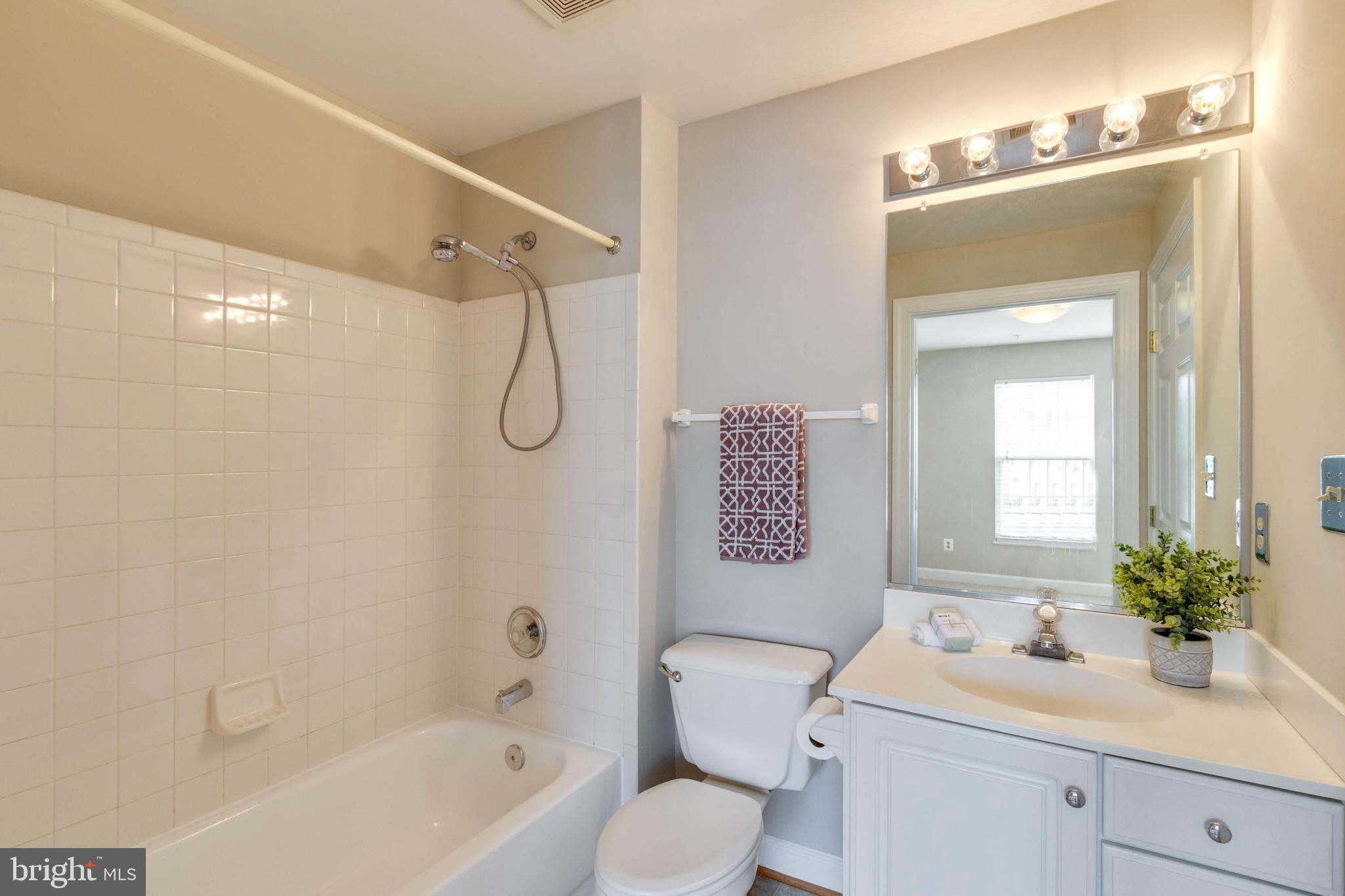 HIGHLAND AT GUNSTON CORNER - Residential