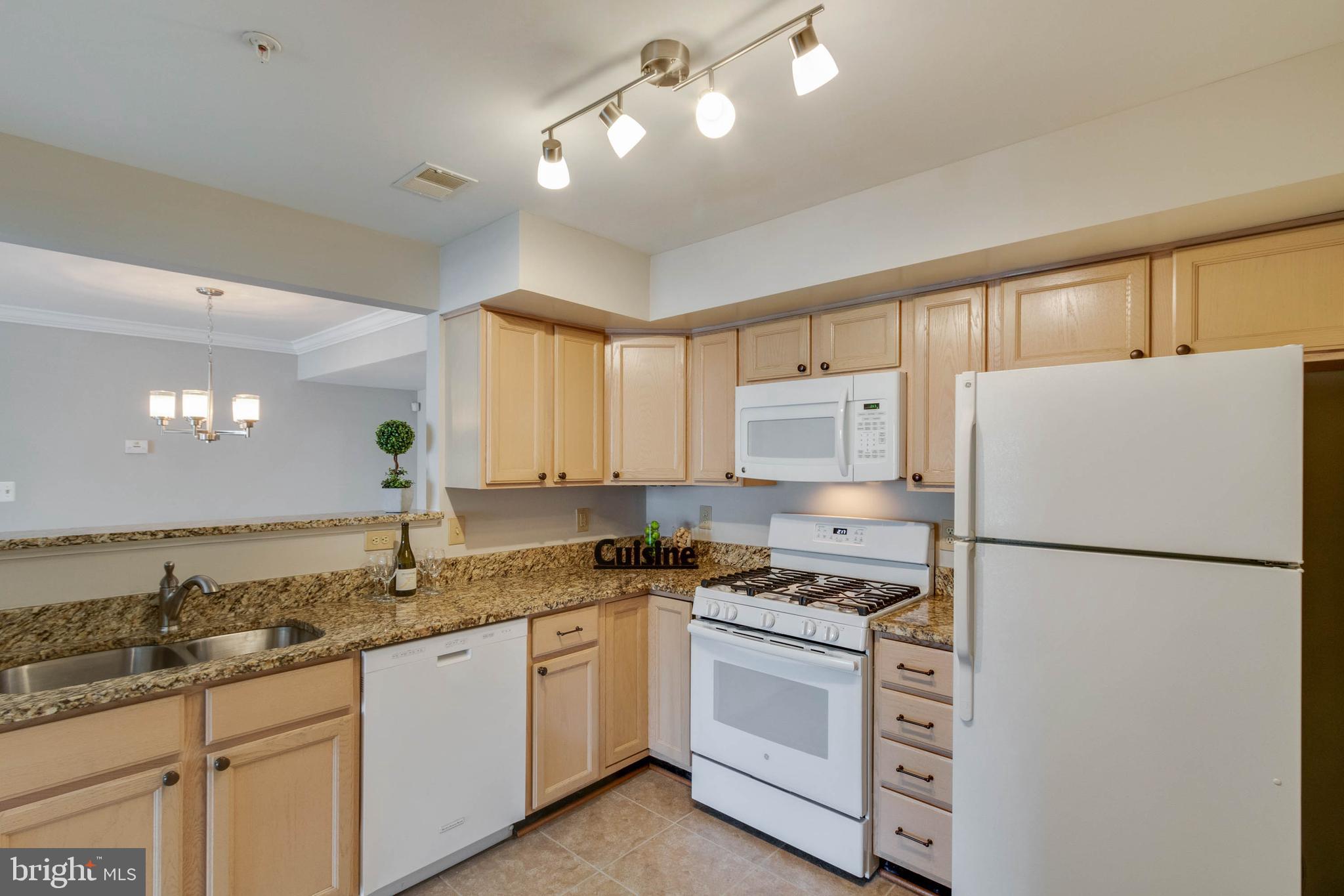 HIGHLAND AT GUNSTON CORNER - Residential