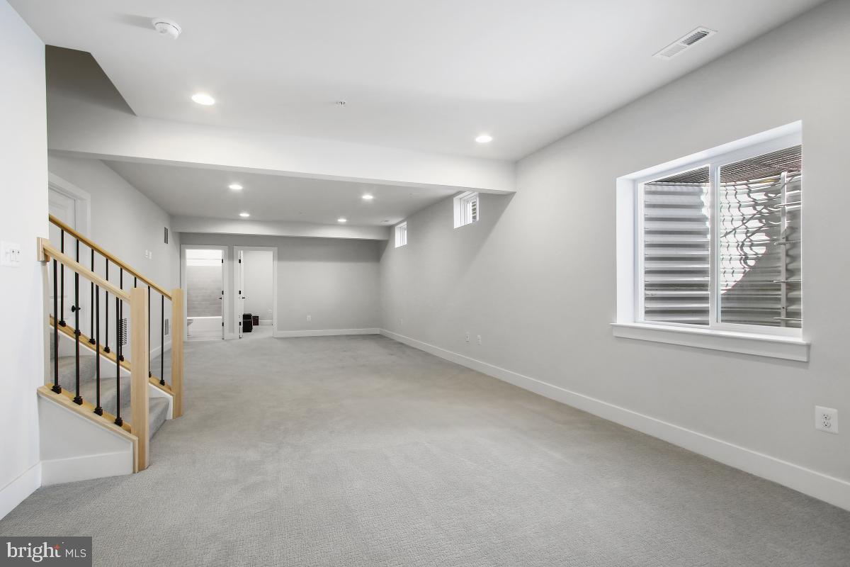 CABIN BRANCH - Residential