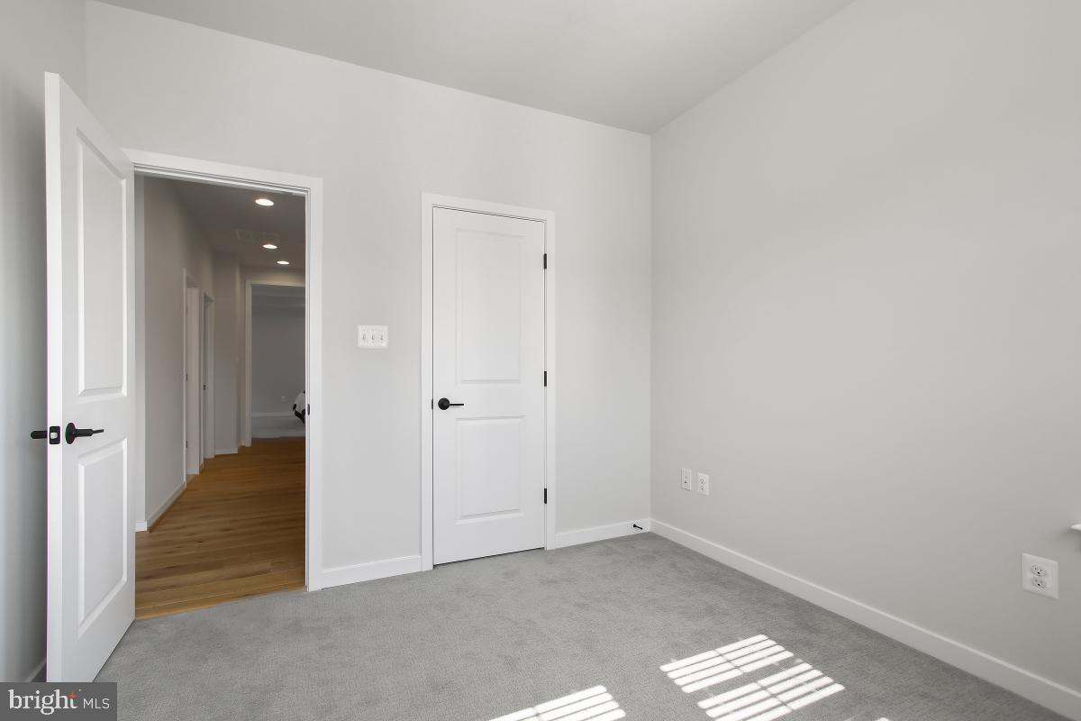 CABIN BRANCH - Residential