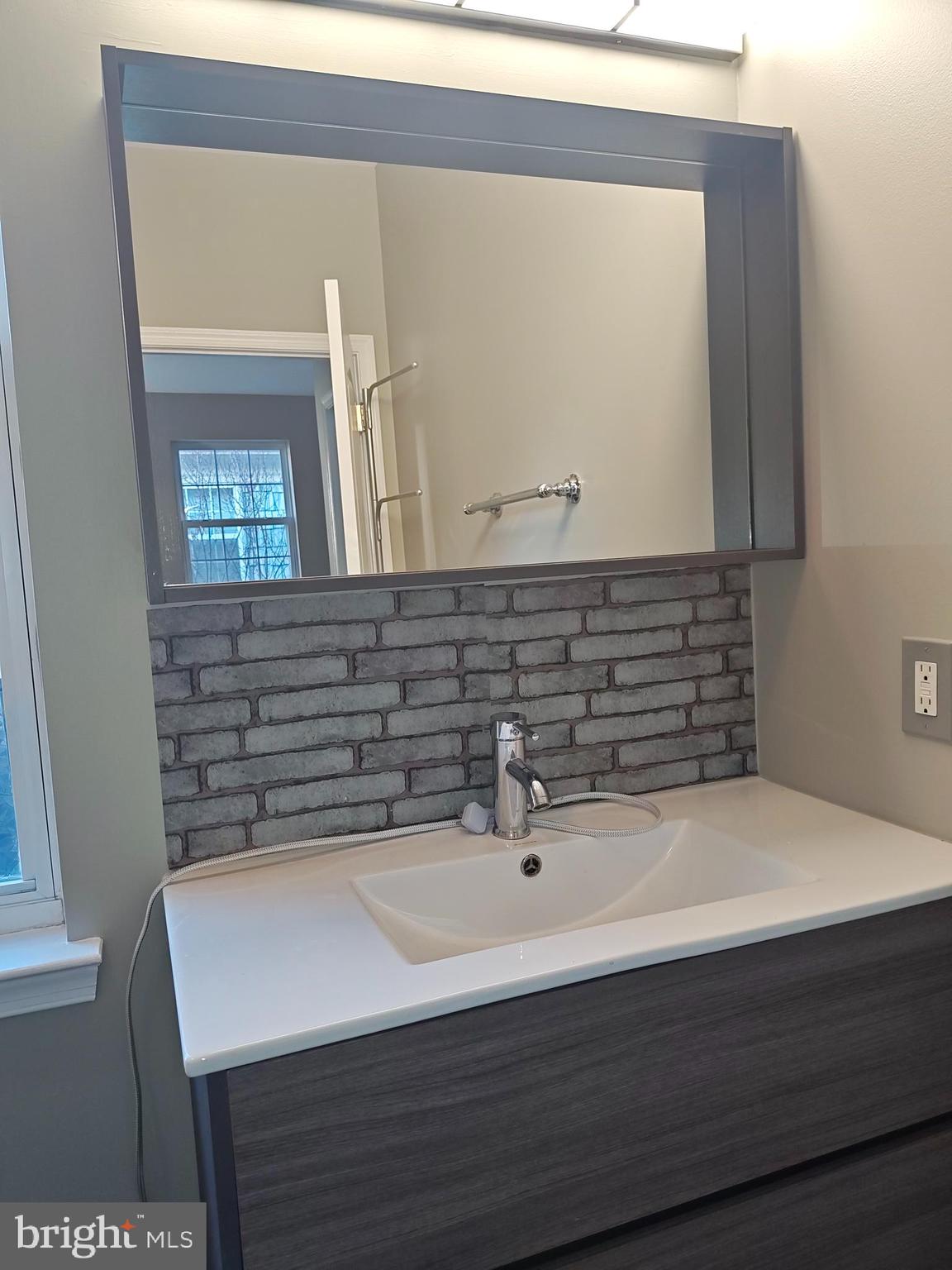 BELMONT BAY - Residential Lease