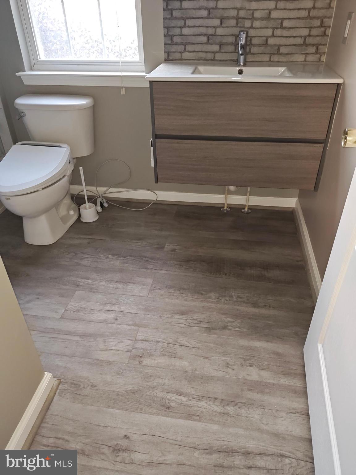 BELMONT BAY - Residential Lease