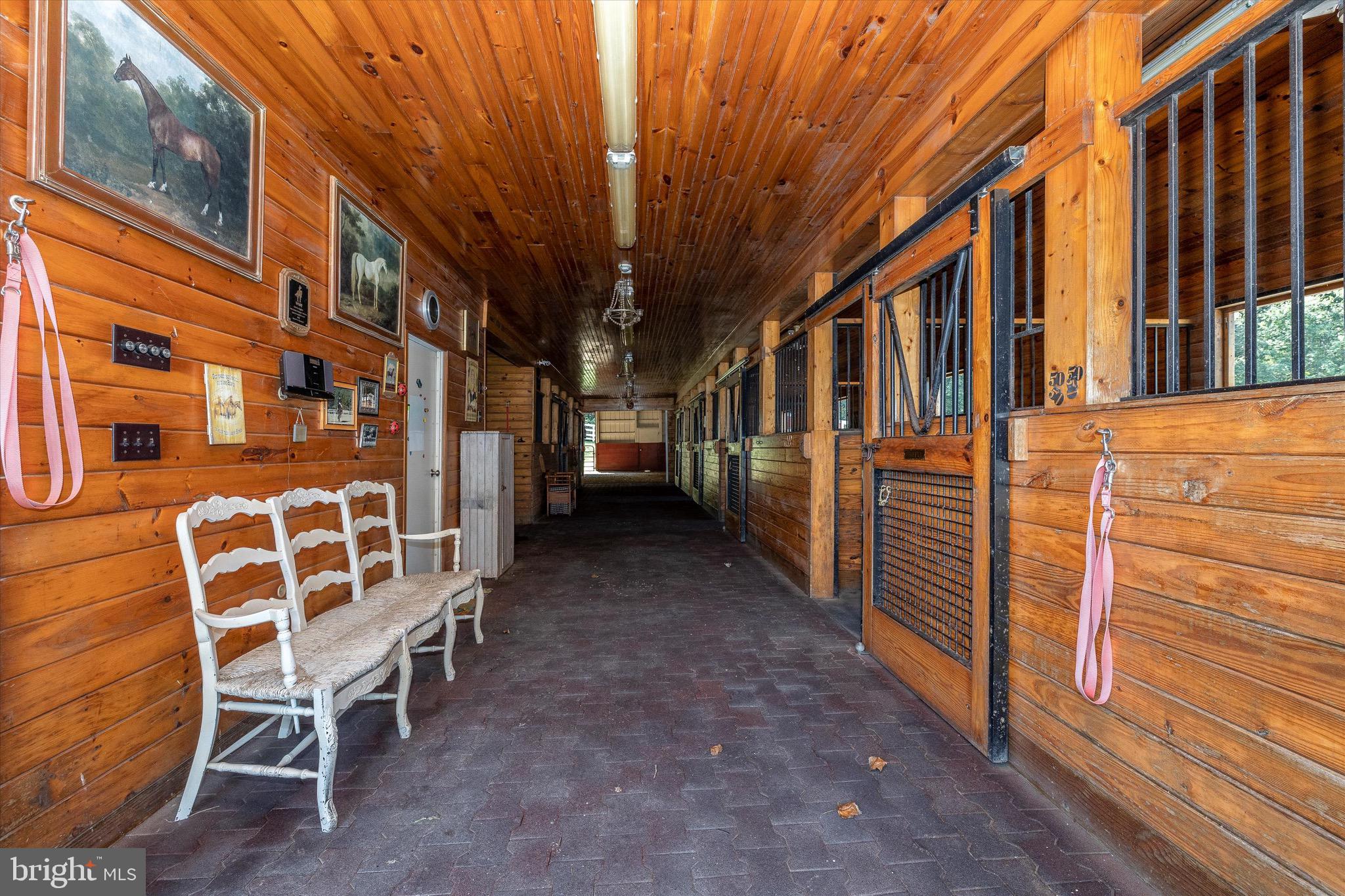 BARNESVILLE OUTSIDE - Residential