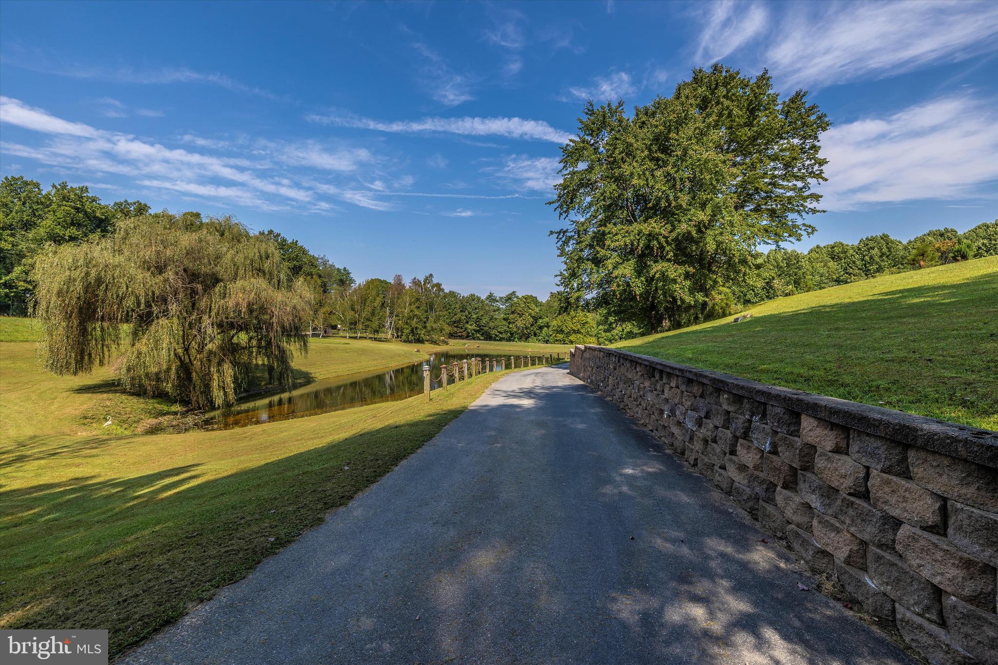 BARNESVILLE OUTSIDE - Residential