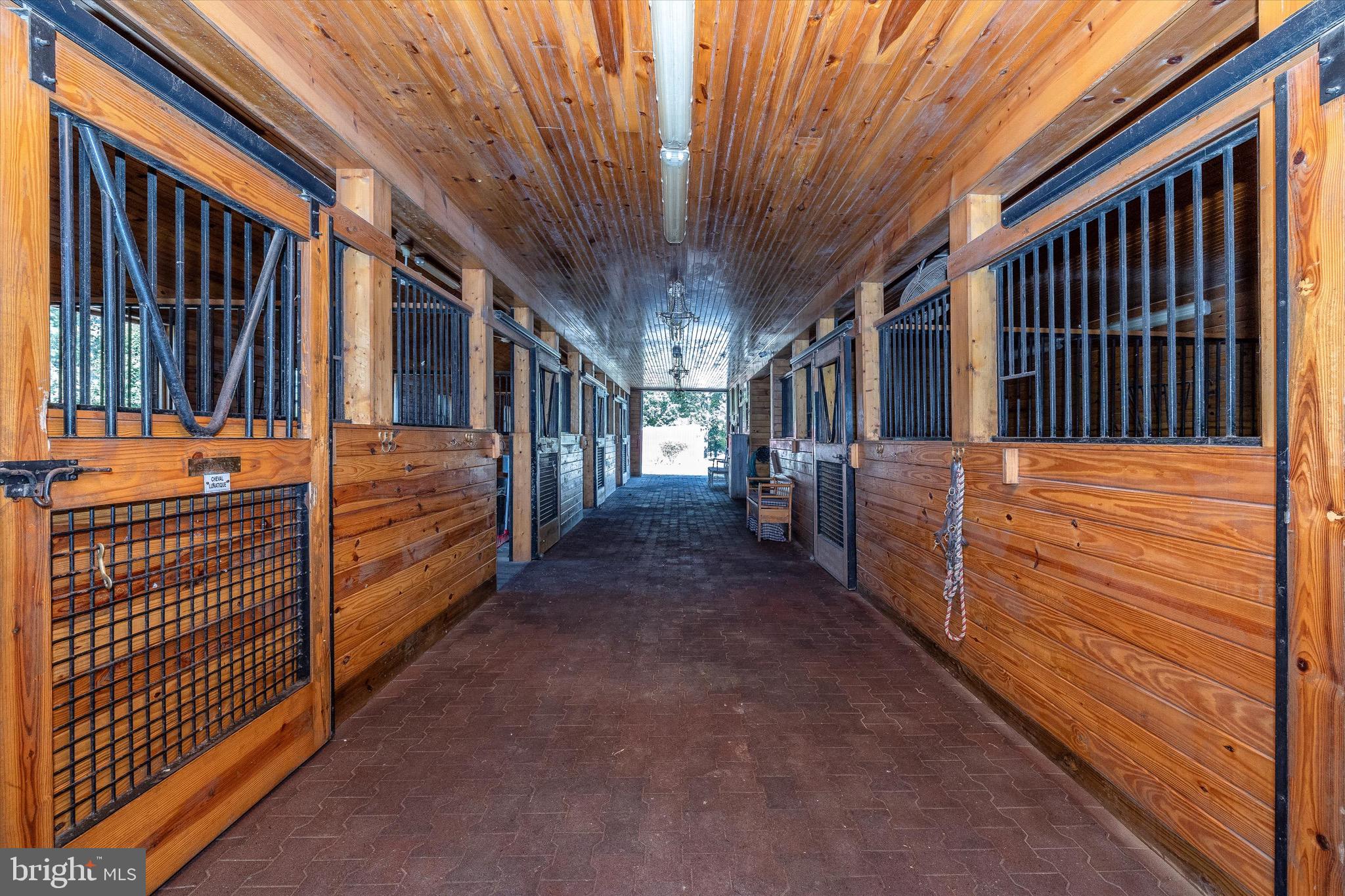 BARNESVILLE OUTSIDE - Residential