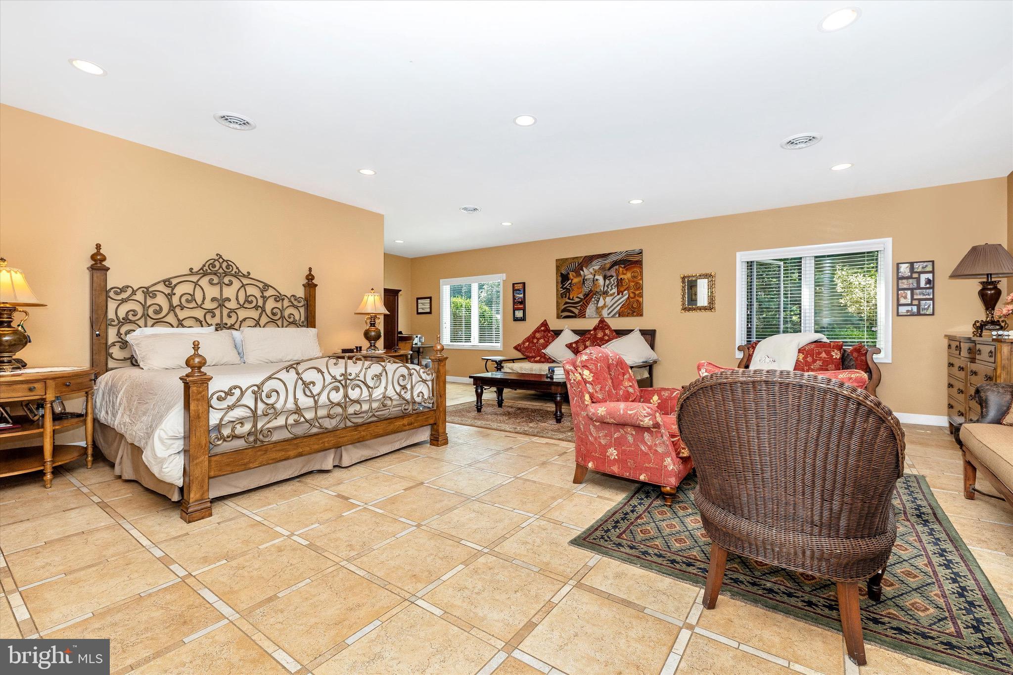 BARNESVILLE OUTSIDE - Residential