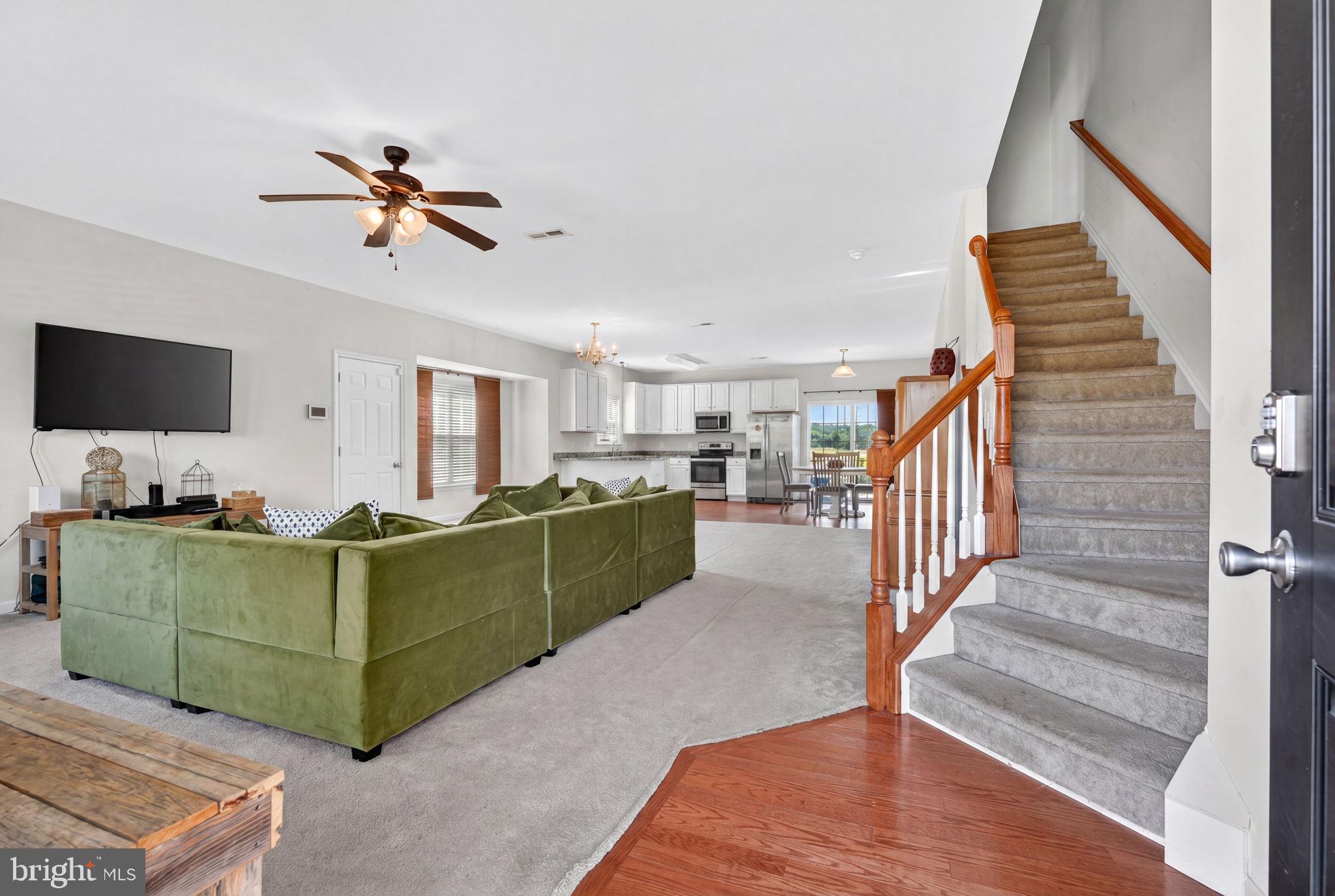 342 CAMERTON LANE