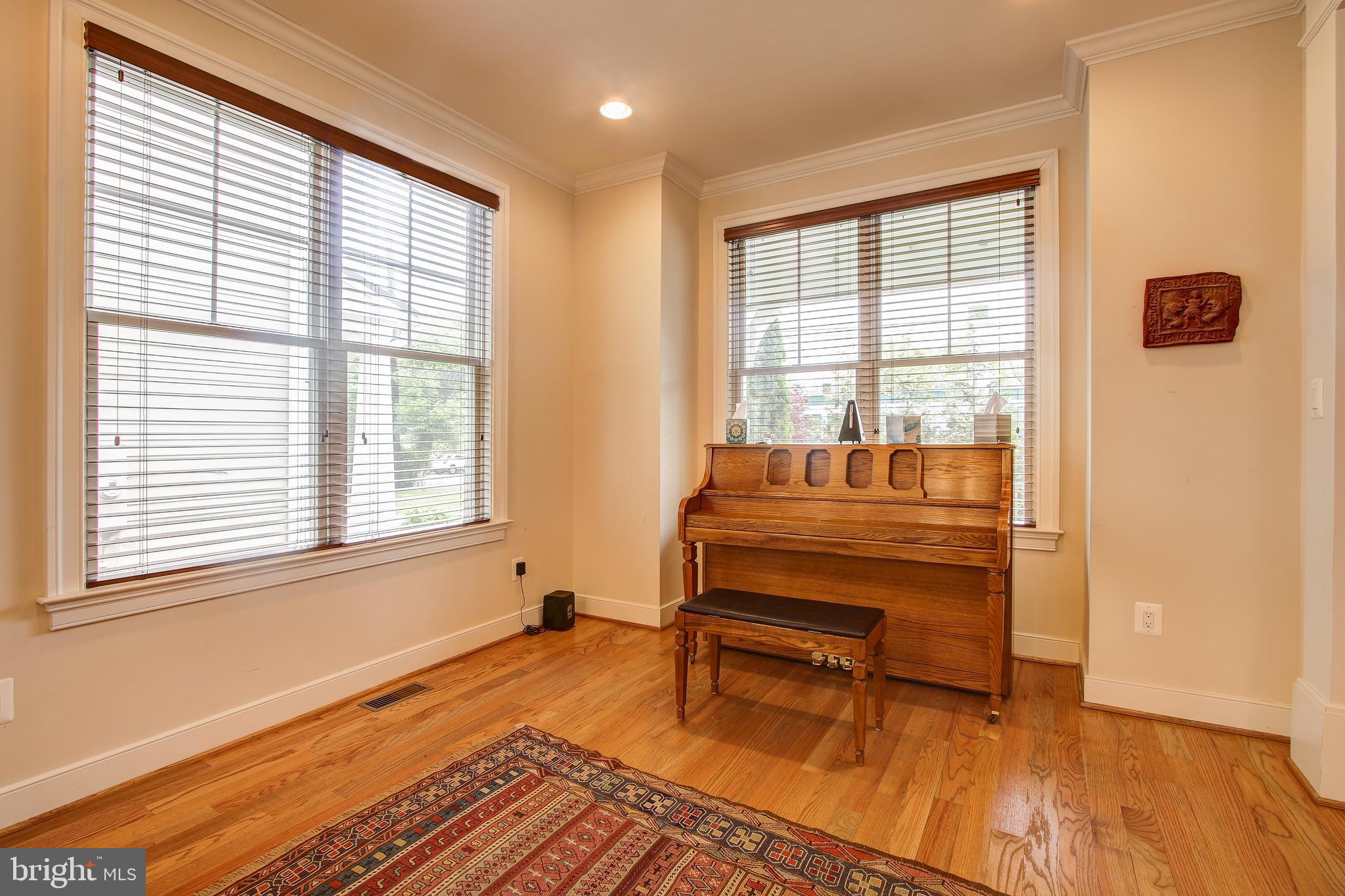 ALTA VISTA - Residential Lease