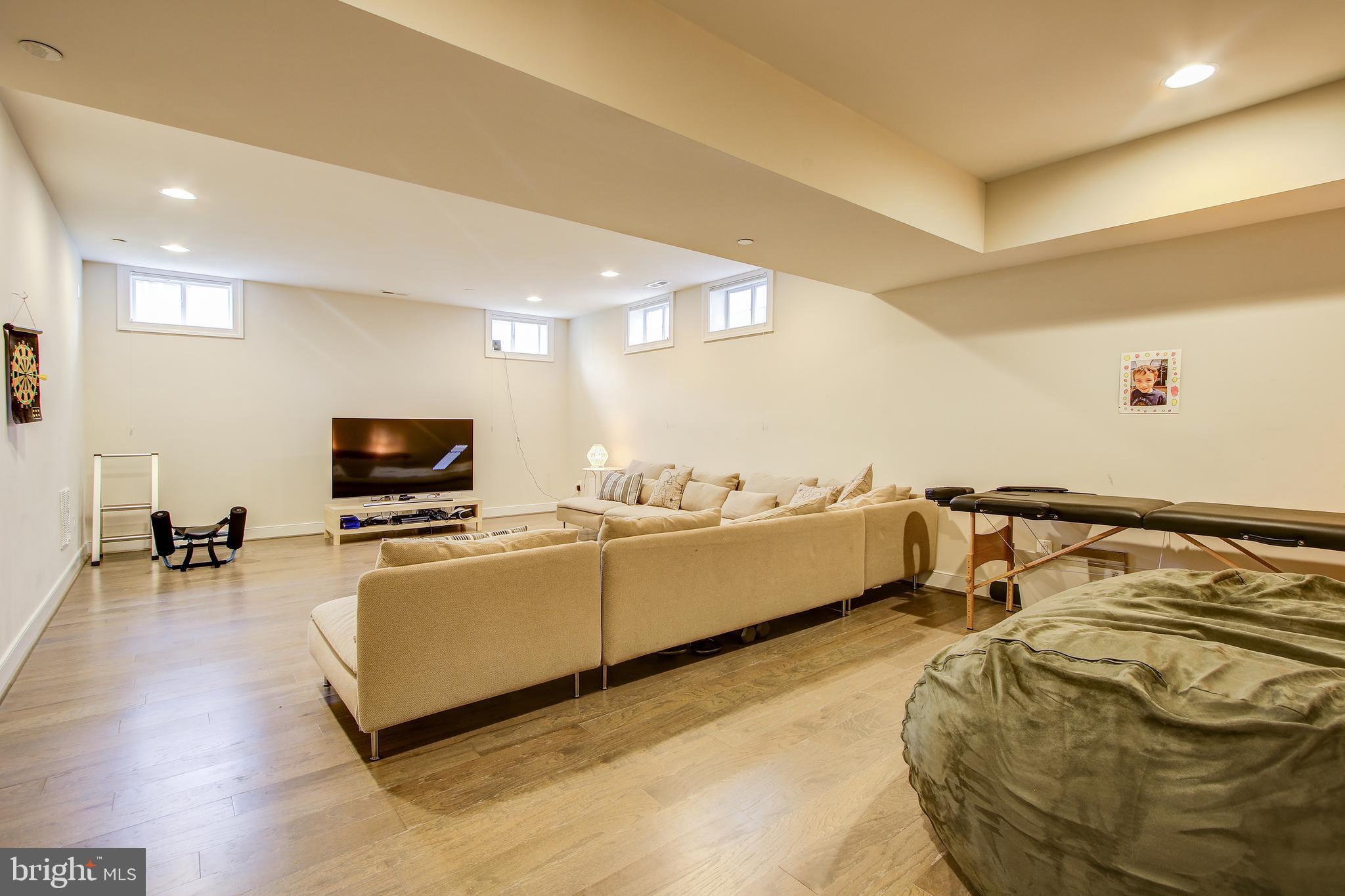 ALTA VISTA - Residential Lease