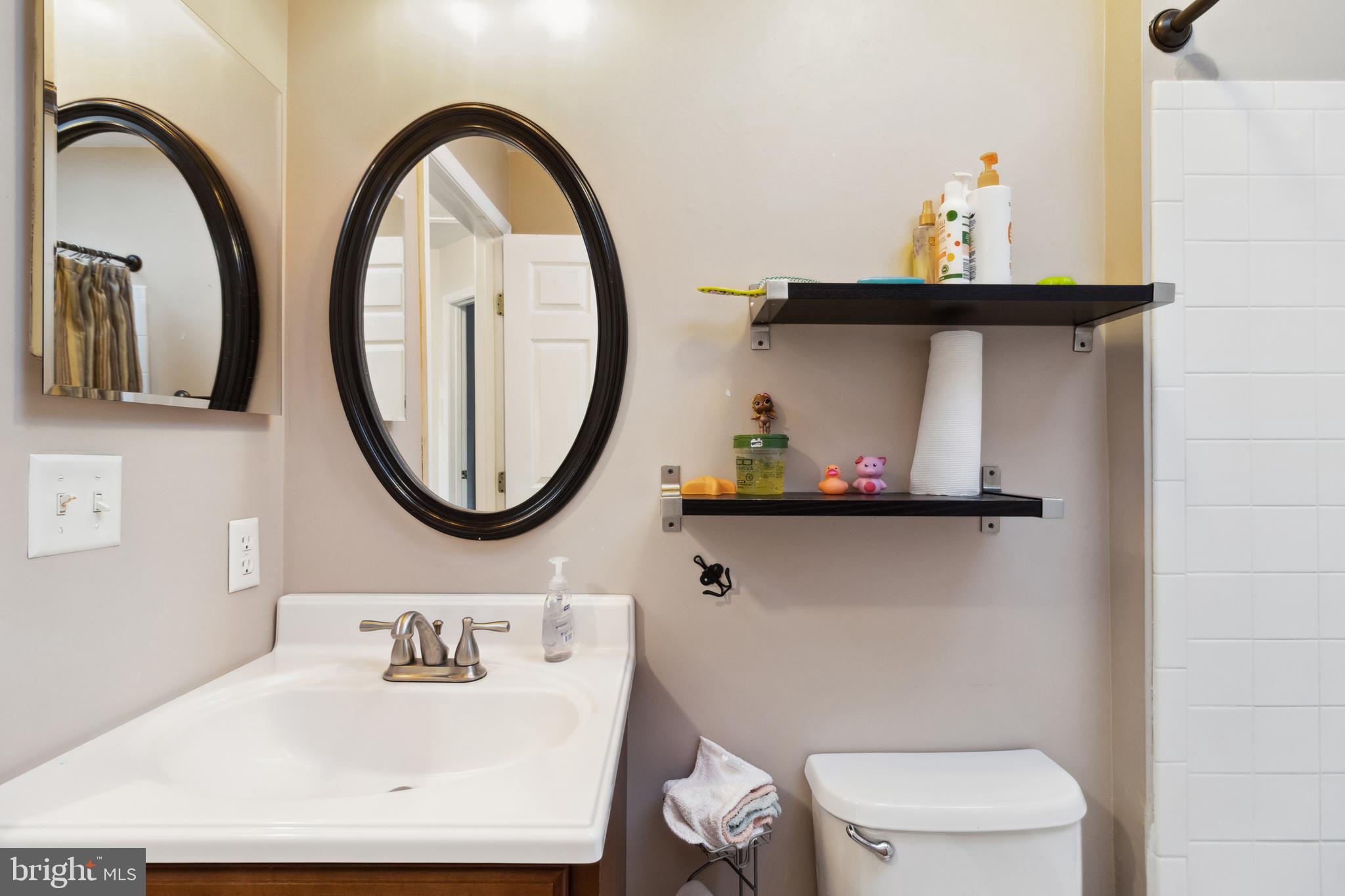 PIKESWOOD VILLAGE - Residential