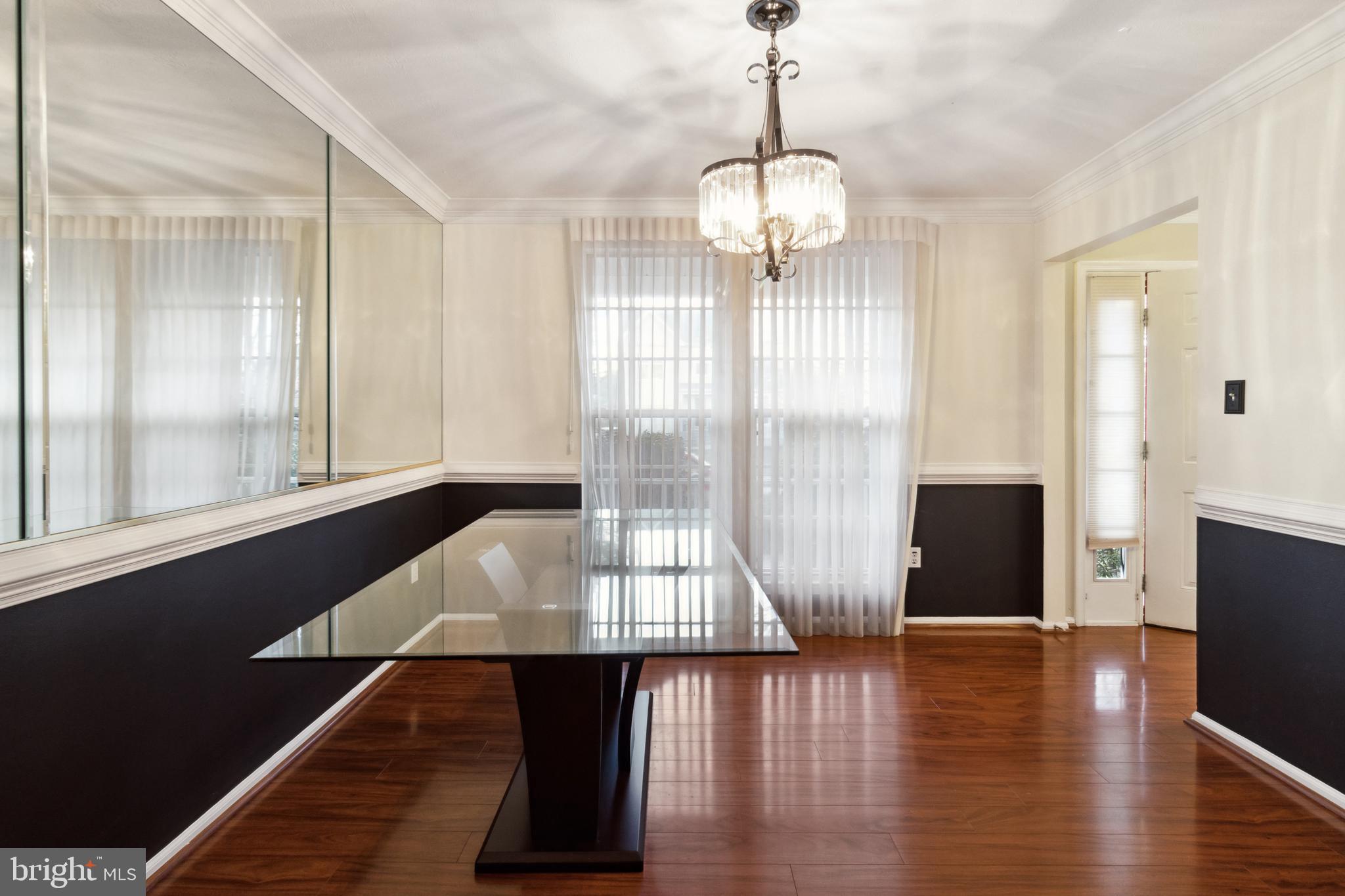 PIKESWOOD VILLAGE - Residential