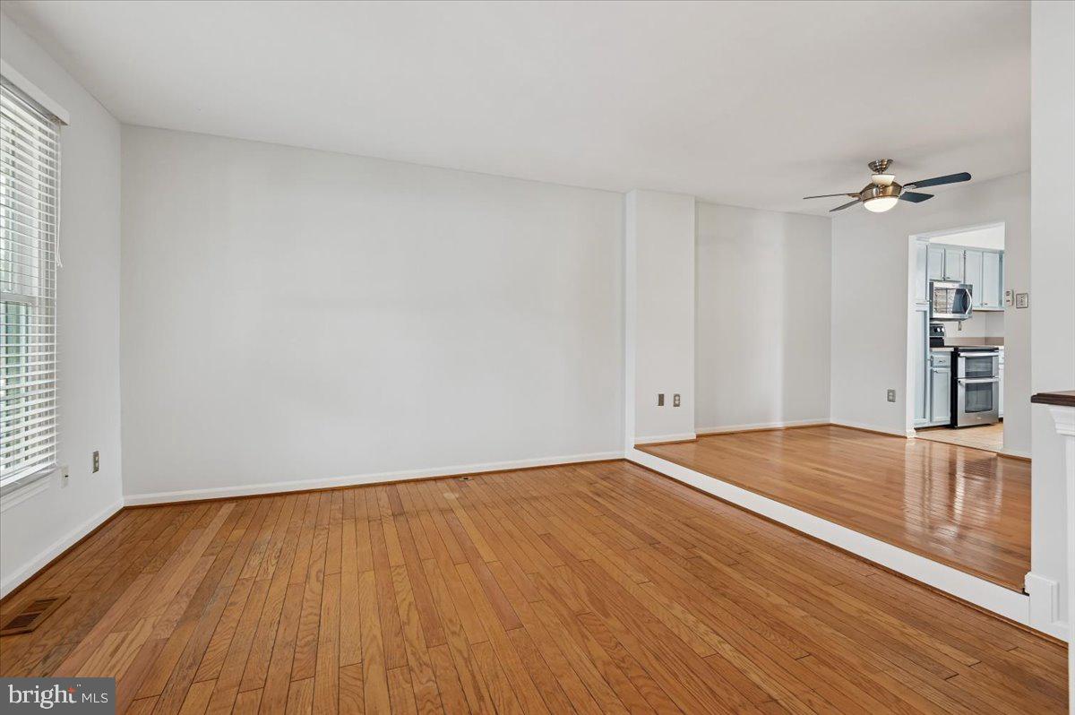 VILLAGE OF THOMAS RUN - Residential