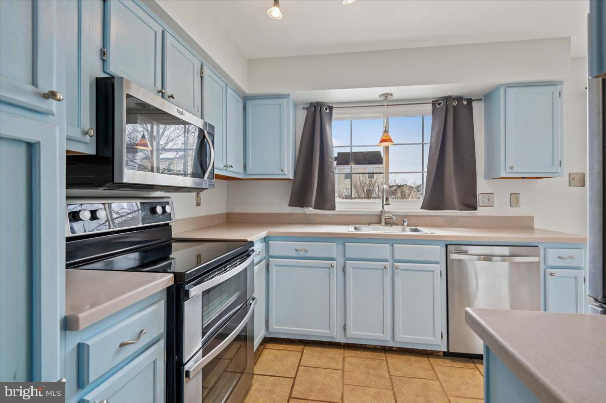 VILLAGE OF THOMAS RUN - Residential