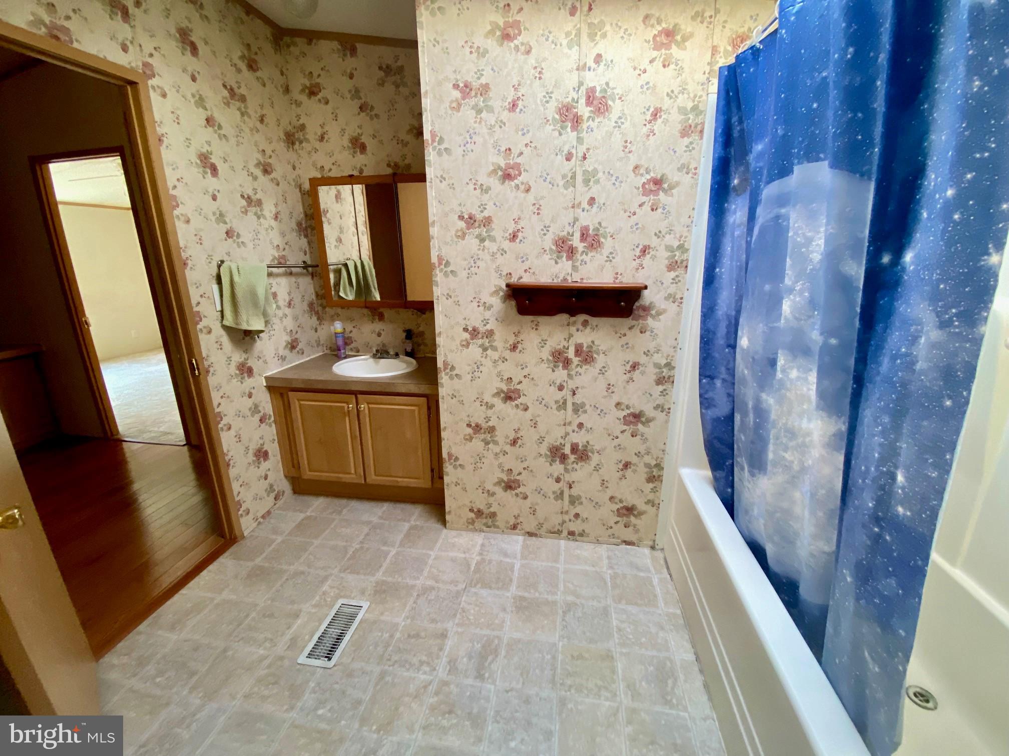 PLEASANT HILLS TR - Residential