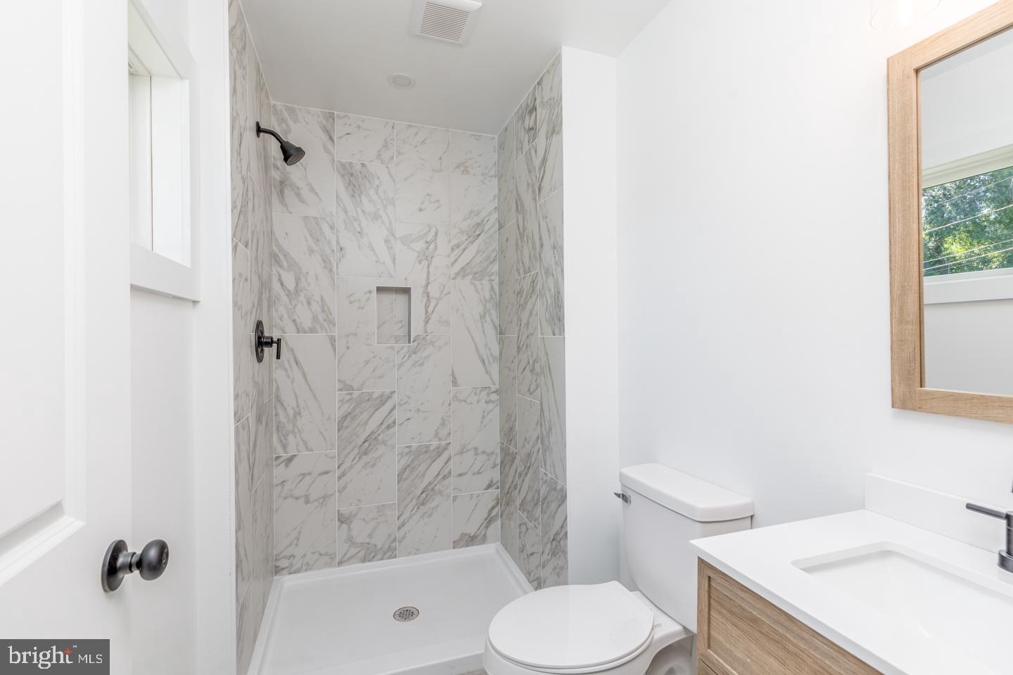 LAKE PINE - Residential