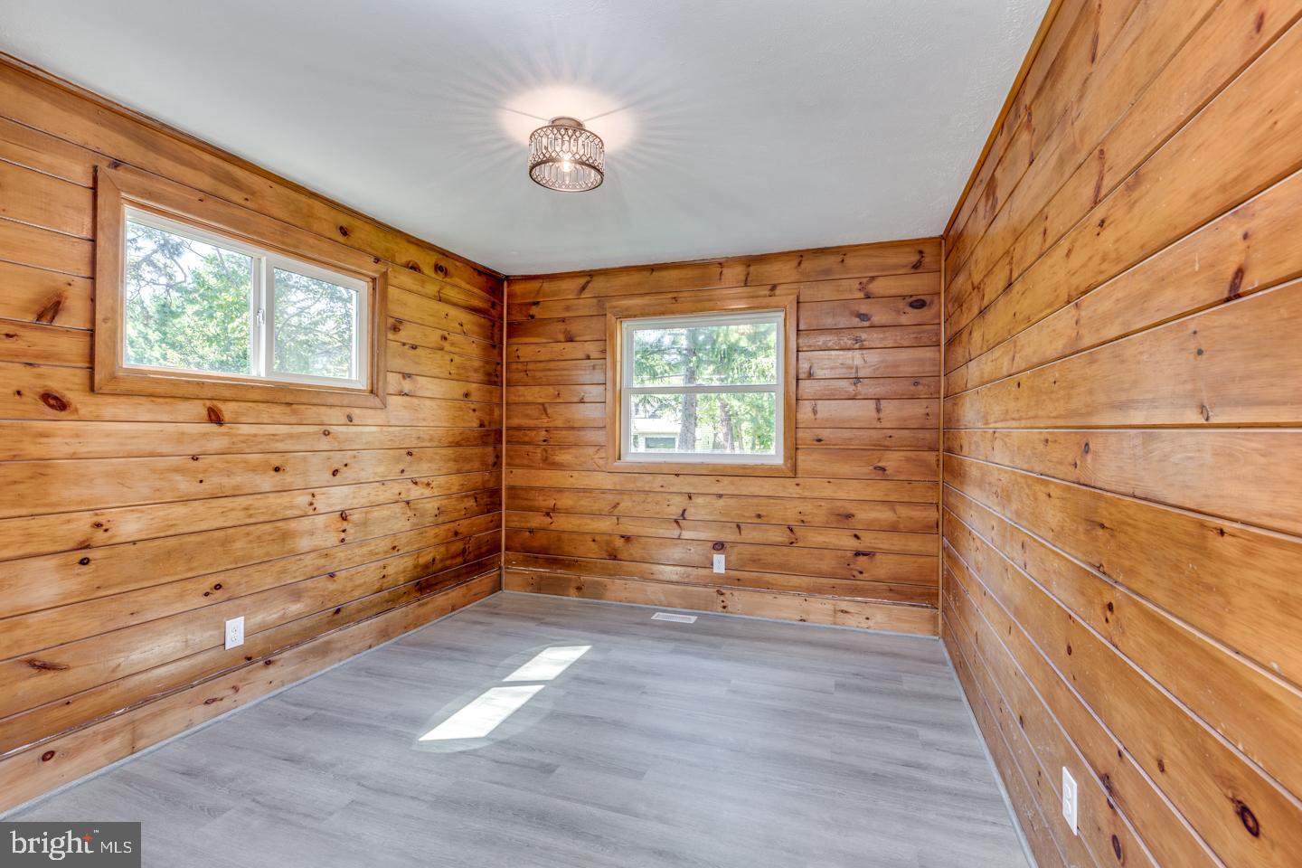 LAKE PINE - Residential