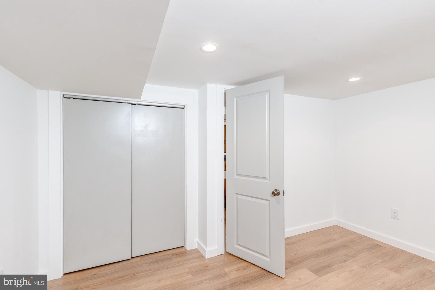 LAKE PINE - Residential