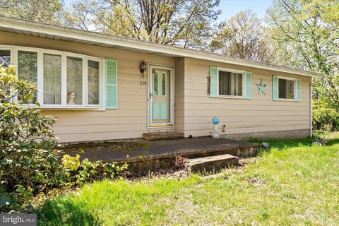 Homes For Rent - 239 Bakers Basin Road<br/> TRENTON, NJ 08648