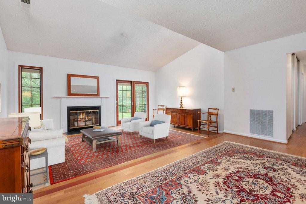 HERITAGE HARBOUR - Residential