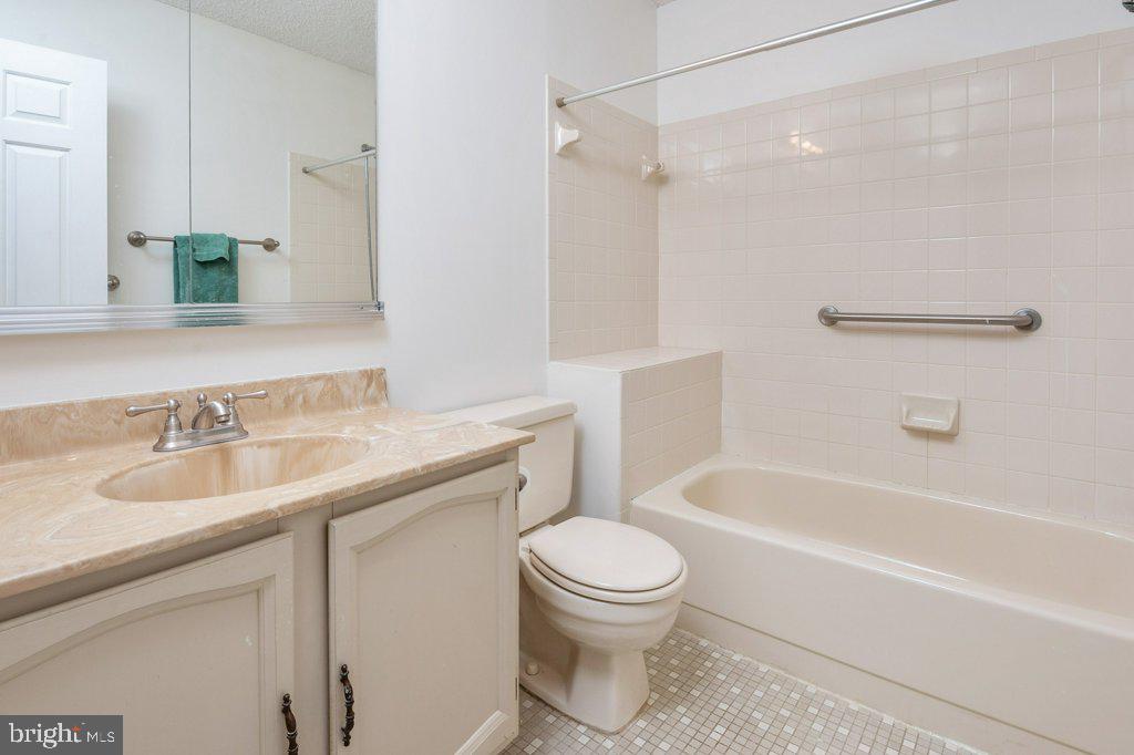 HERITAGE HARBOUR - Residential